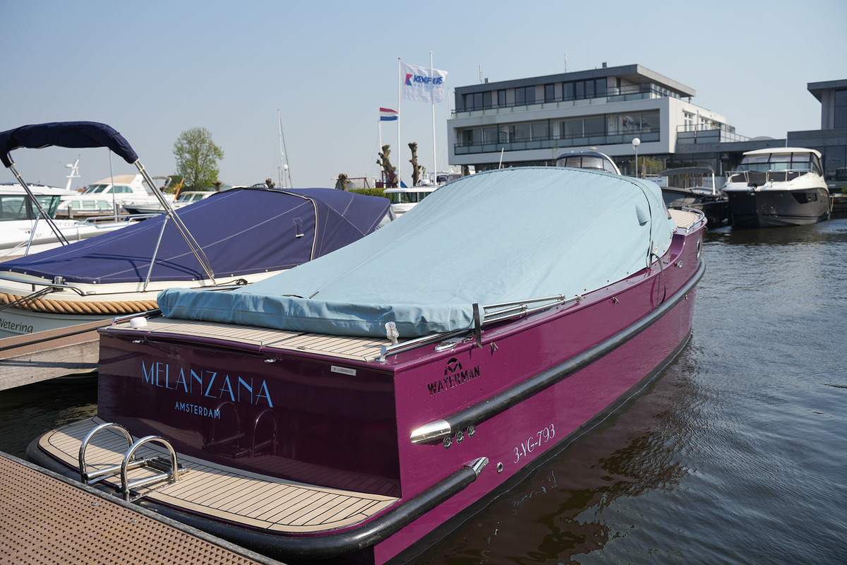Waterman 8.0 Cabin