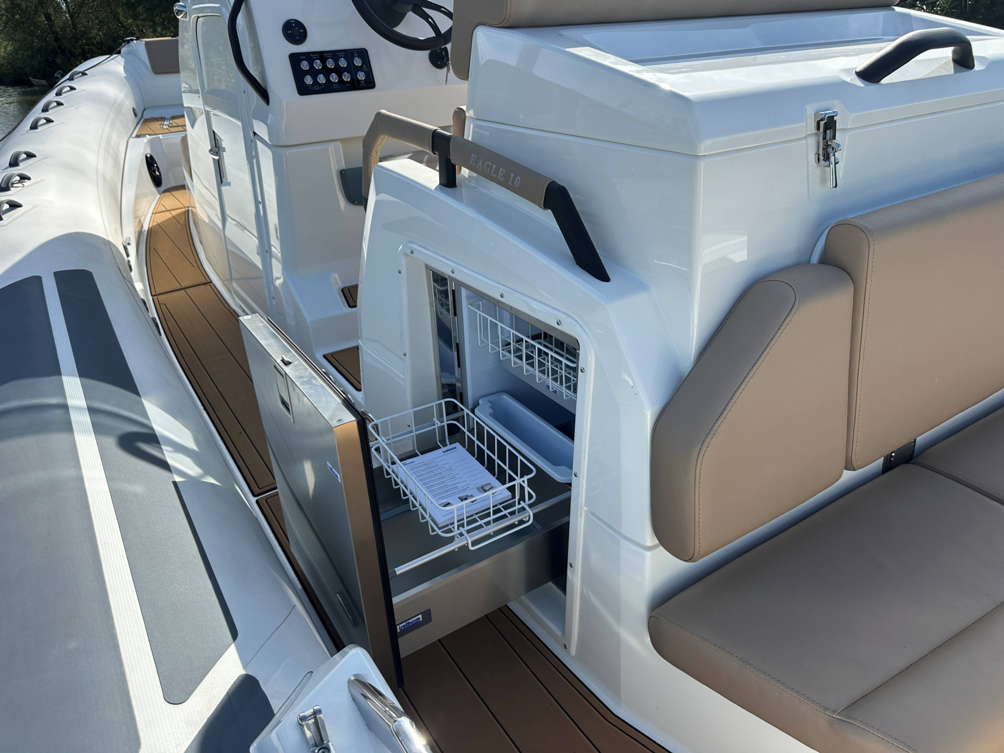 Brig Ribs AANBIEDING - Brig Eagle 10 met 2x Mercury Verado 300 pk op voorraad!