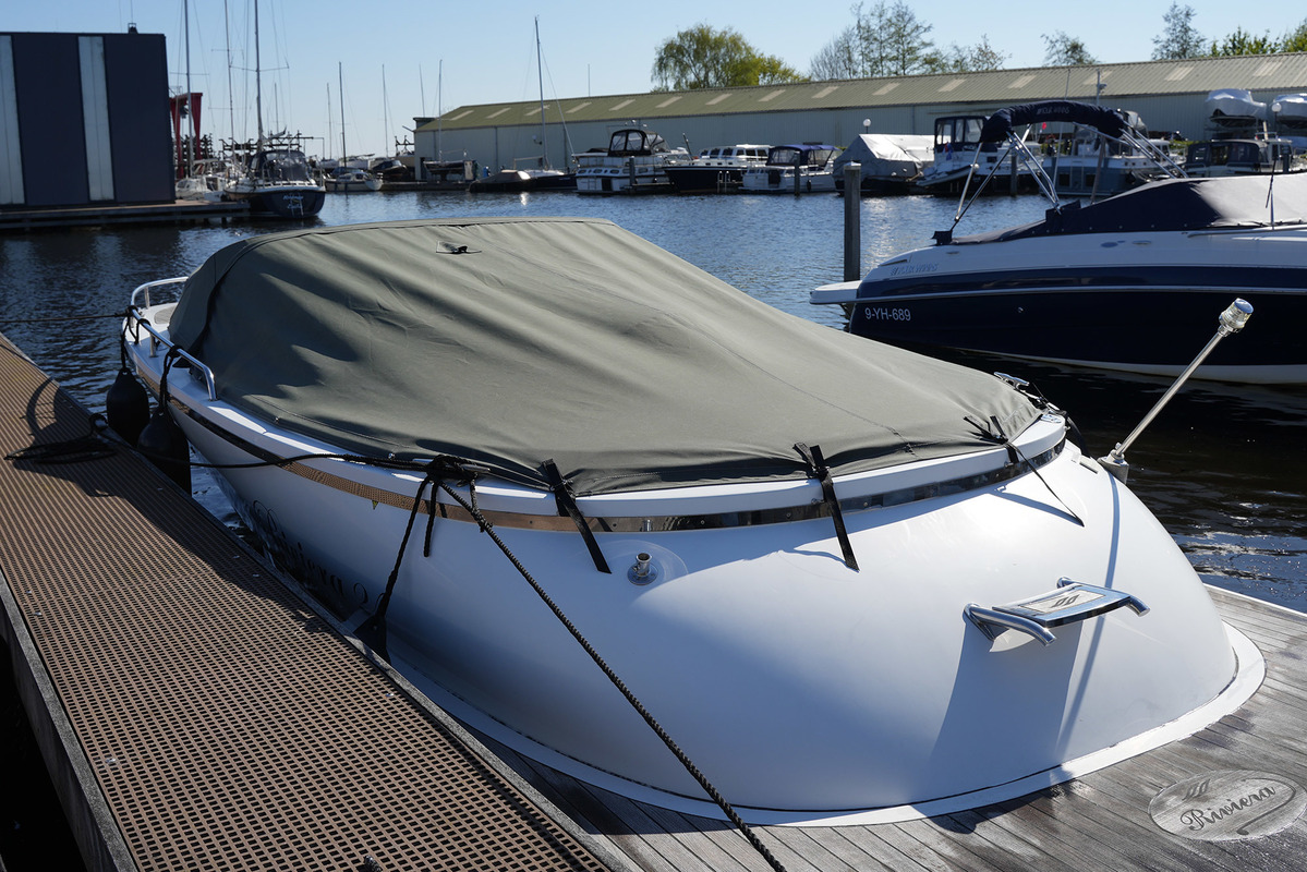 Riviera 24