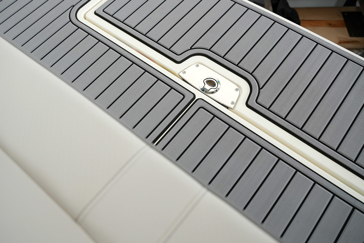 Sea Ray SDX 250