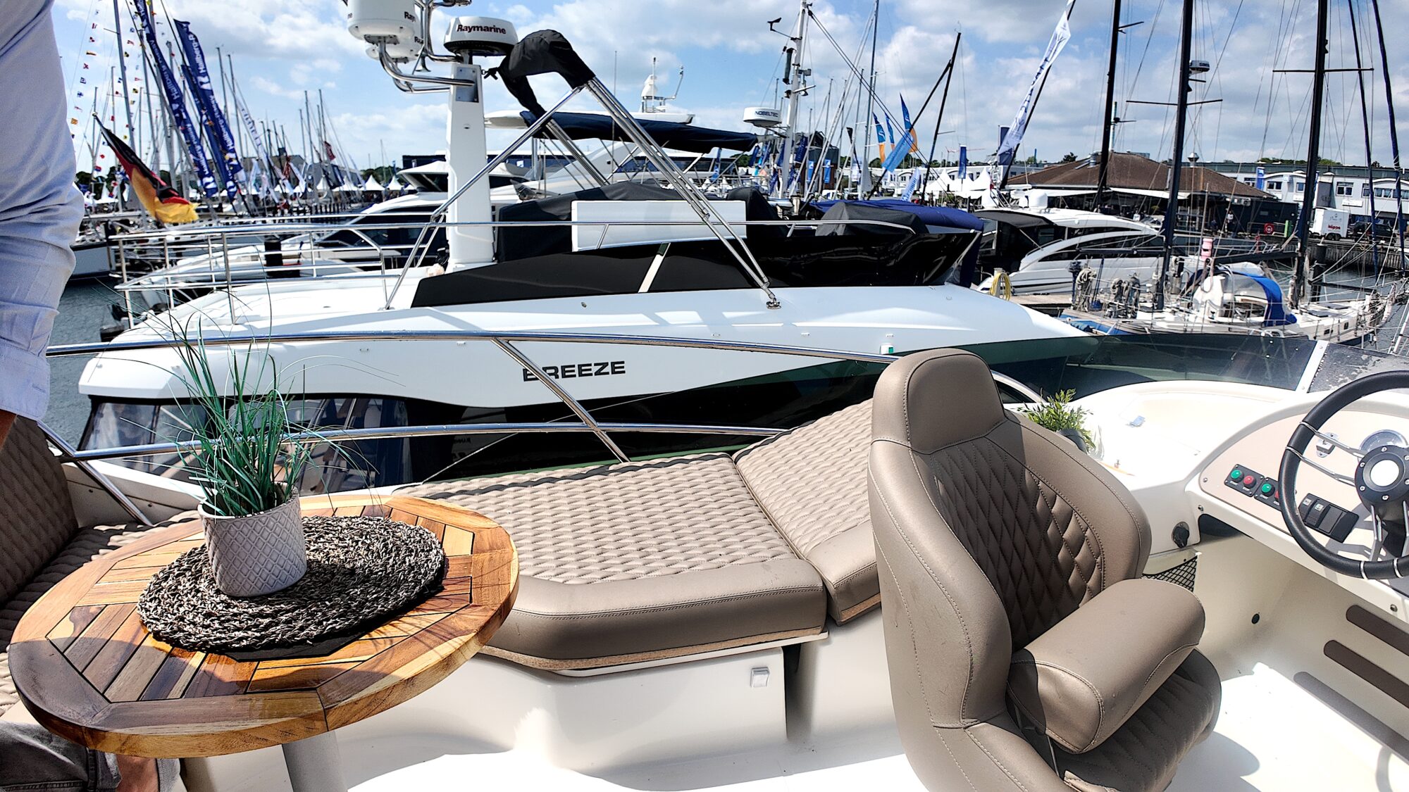 Jeanneau Prestige 42 Flybridge