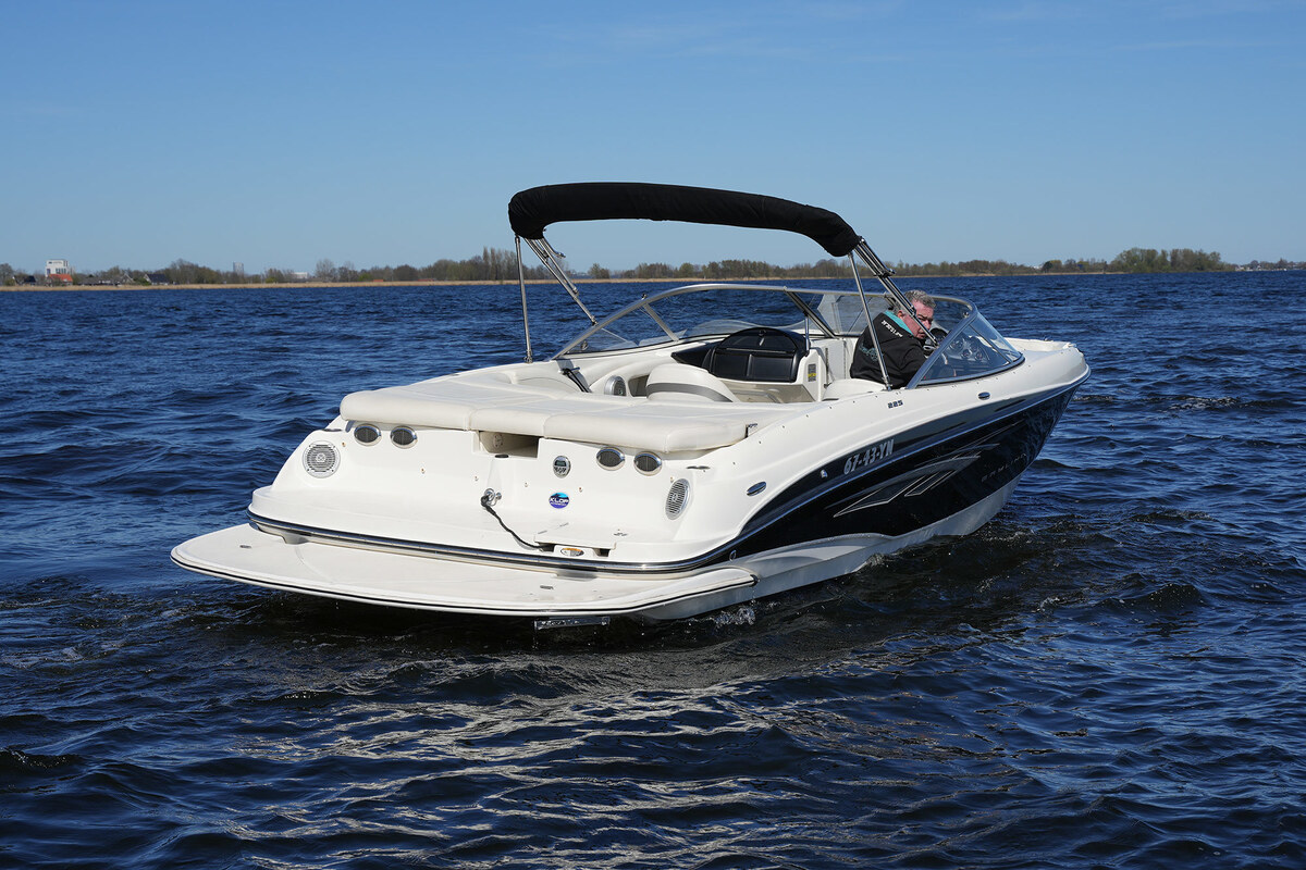 Bayliner 225