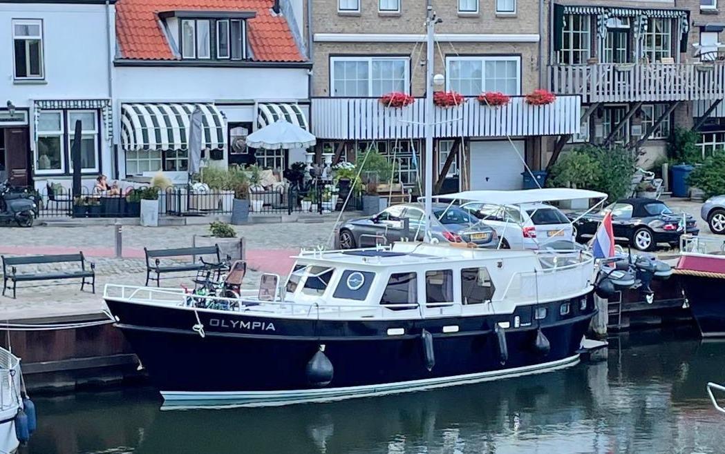 Monty Bank Monty Bank Kotter 41 AK Cabrio