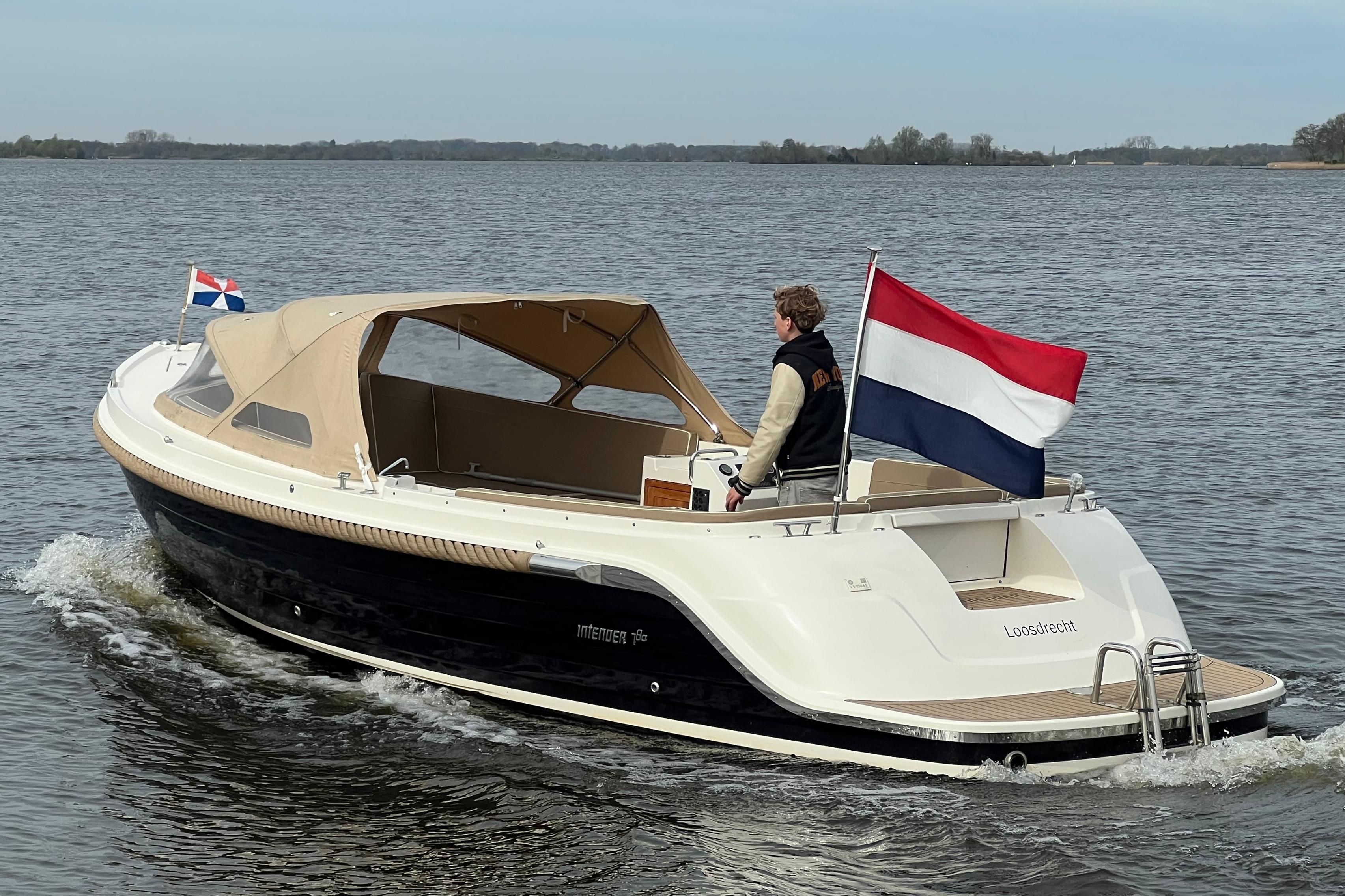 Interboat Intender 780