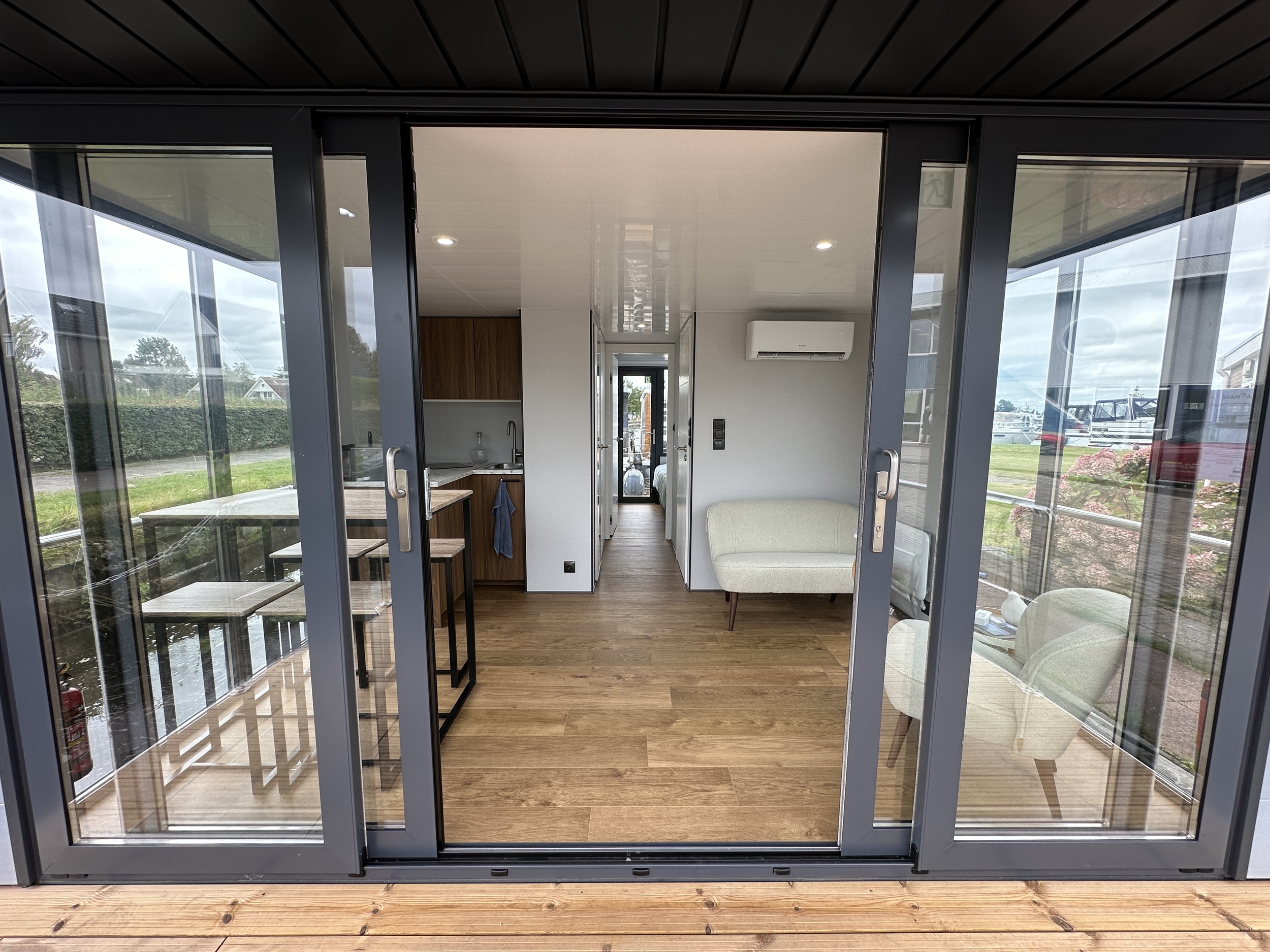 La Mare Houseboat Canalboat 4 (STB4.0) Direct Leverbaar