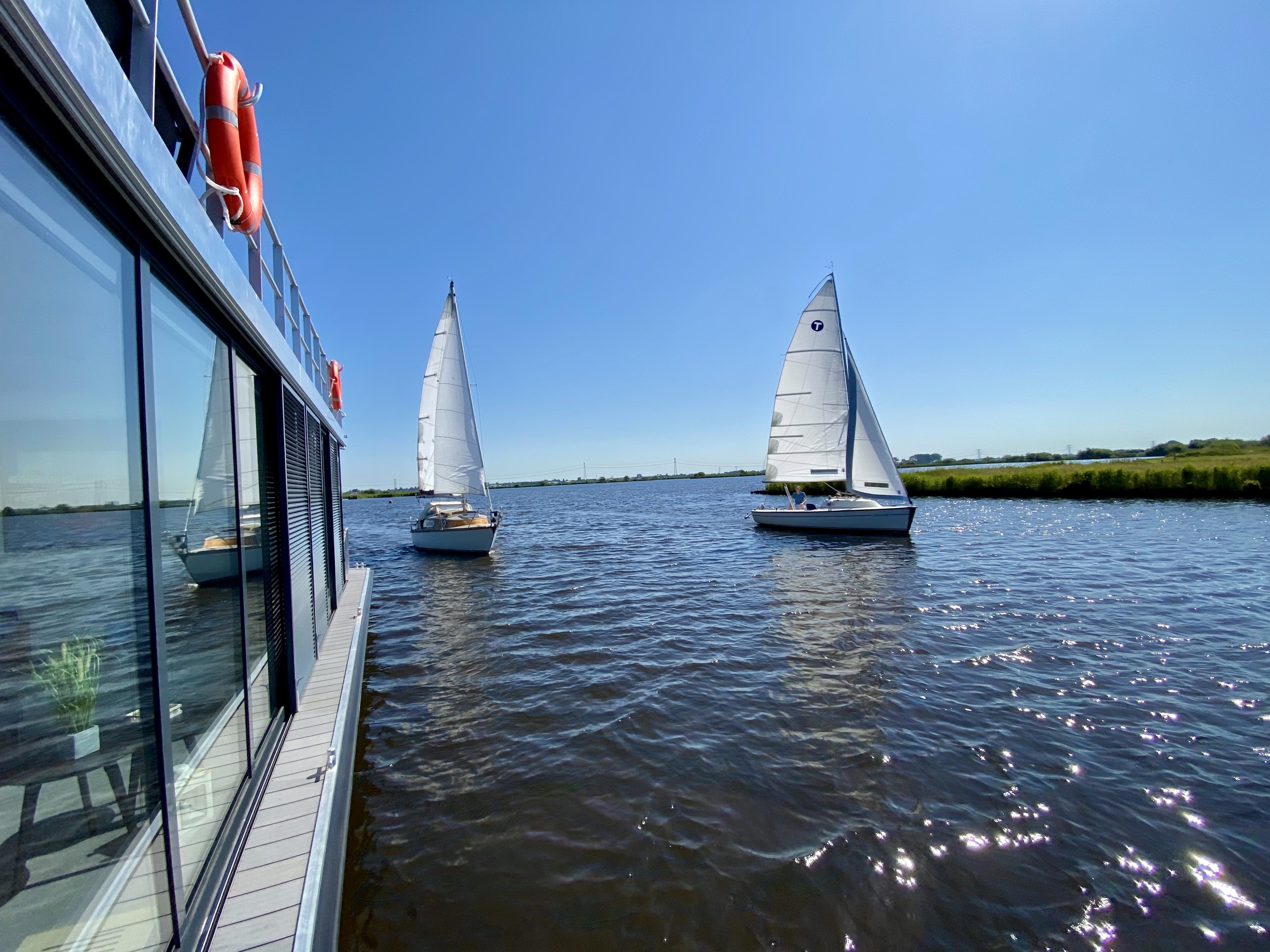 VaarAppartement 'Black Pearl' Houseboat - Panoramahut