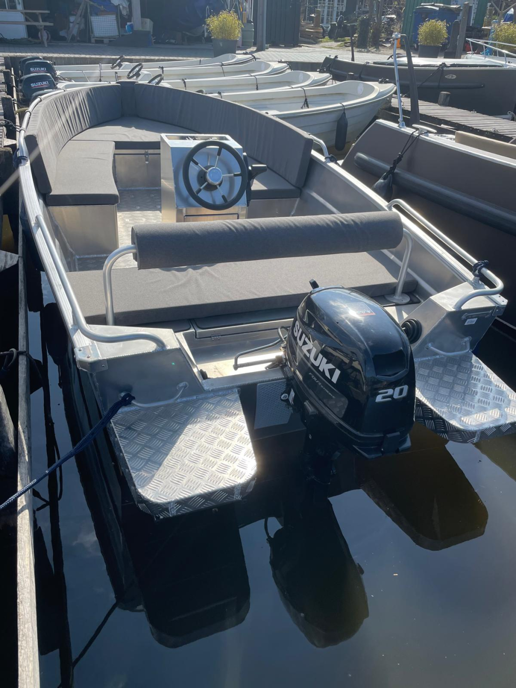 Qwest R485 Suzuki 20pk Loosdrecht hoofdfoto: 1