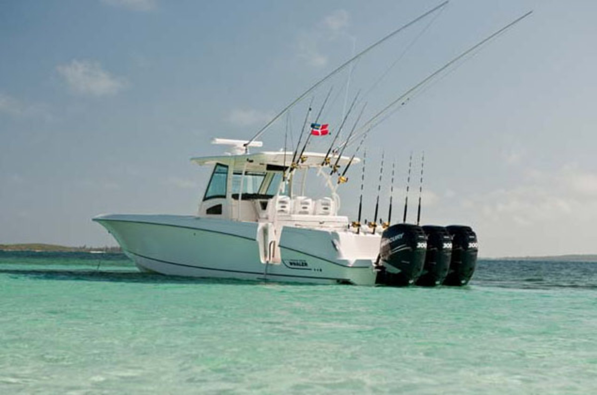 Boston Whaler 380 Outrage