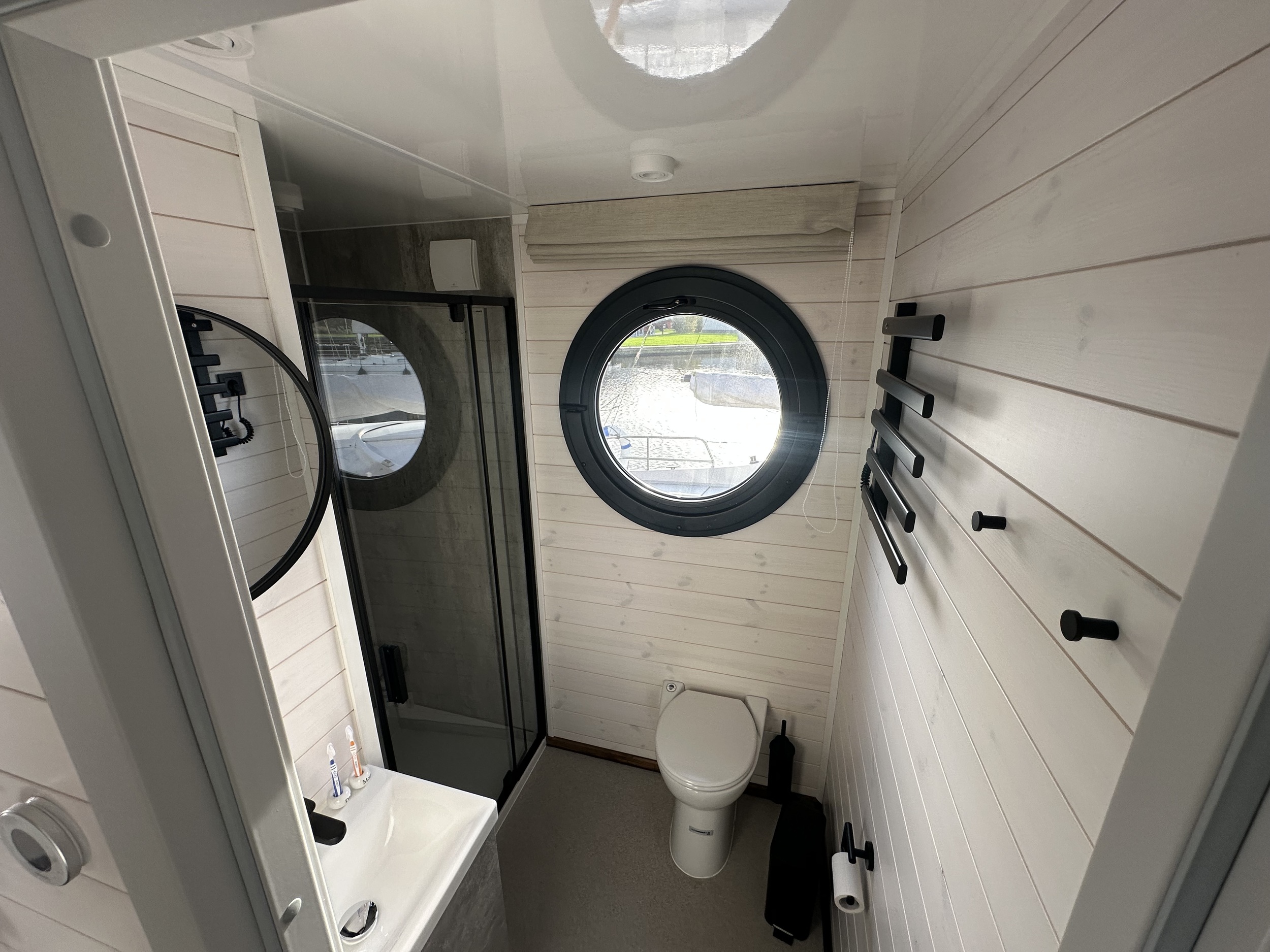 Nordic Season NS 43 Eco 45m2 Houseboat