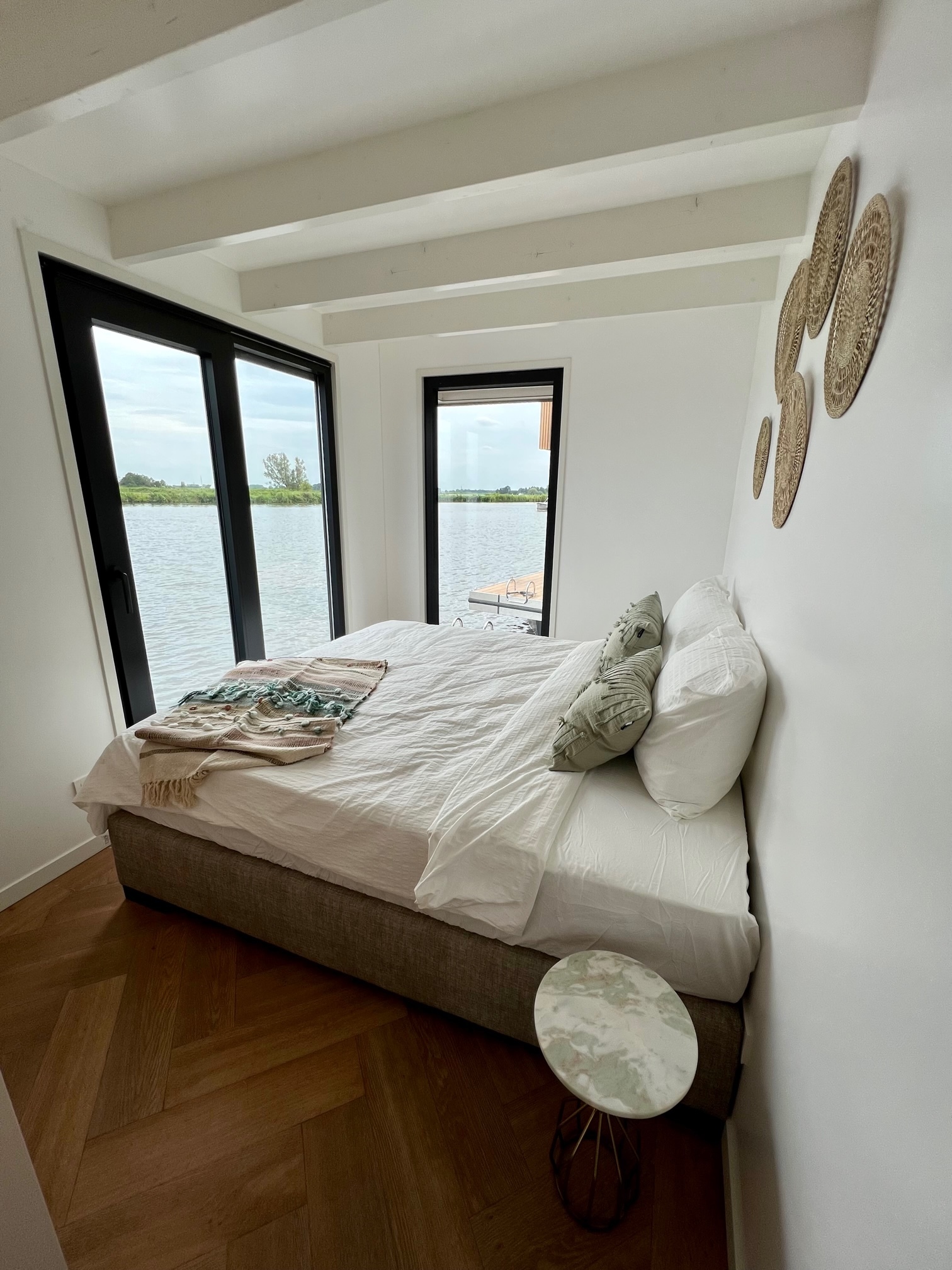 Surla (met Tender) Houseboat 15 Volledig Elektrisch With Charter