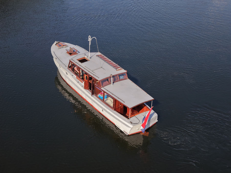 Bakdeksalonkruiser 11.20