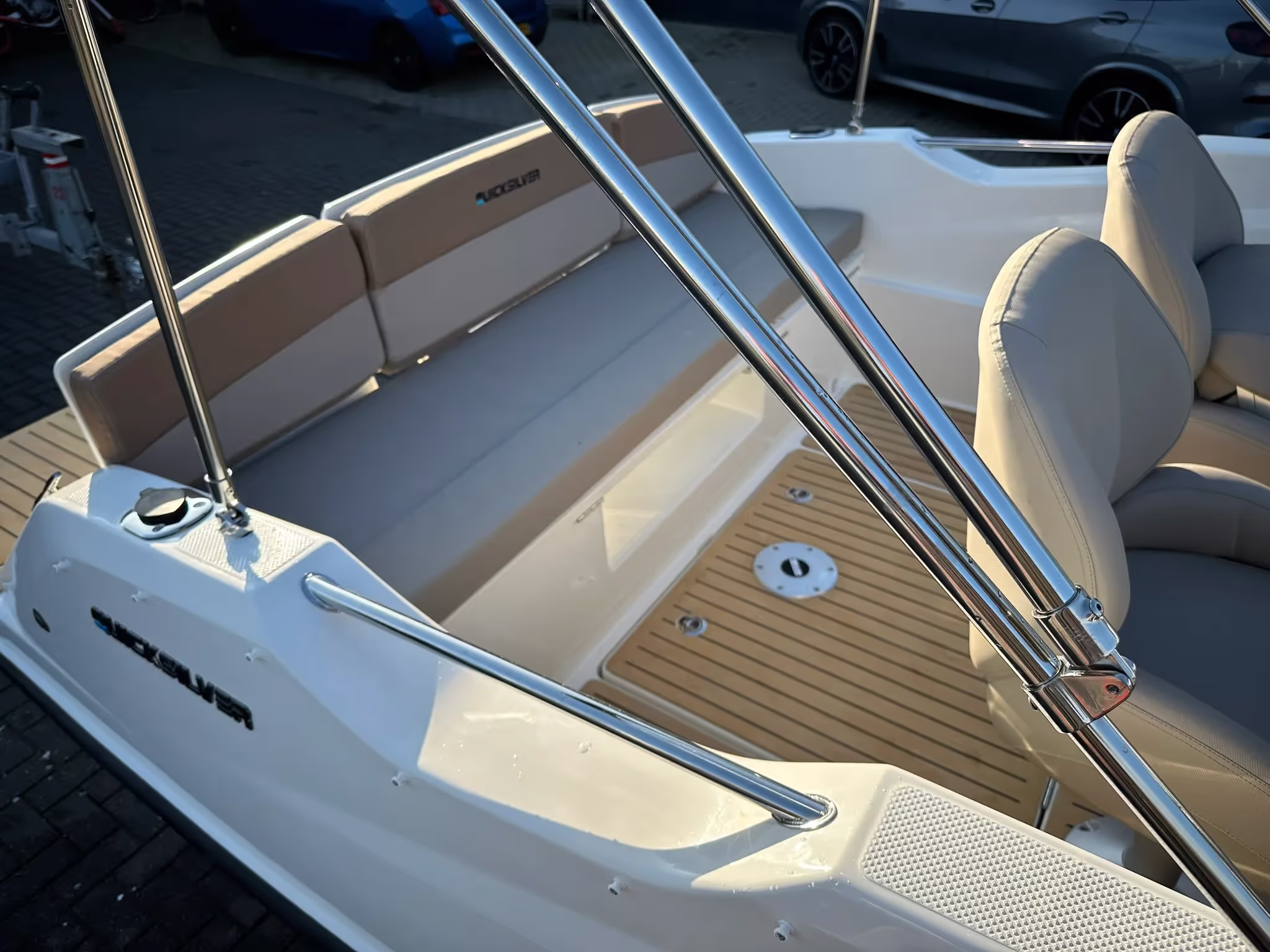 Quicksilver 555 Cabin