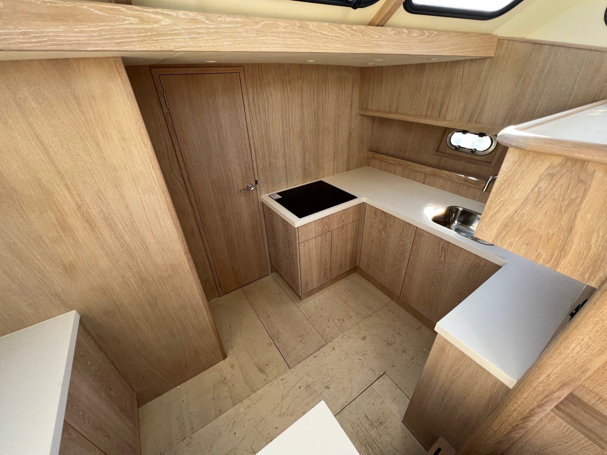 Van Vossen Van Vossen 12.80 AK