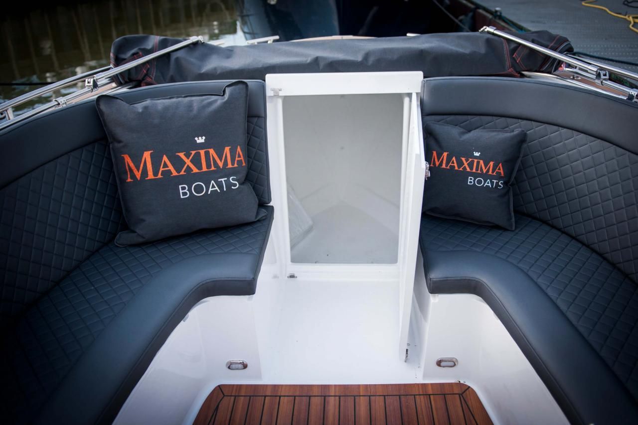 Maxima 730 tender