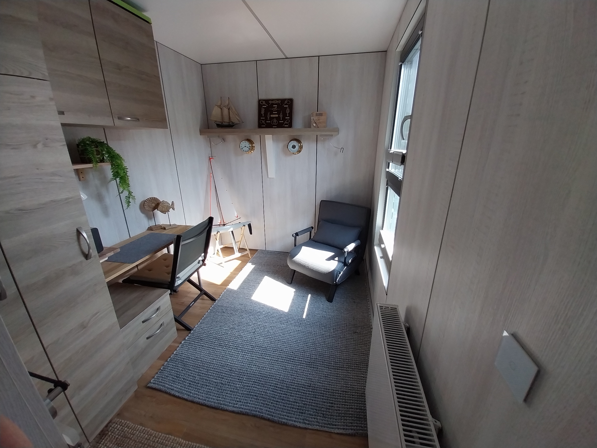 HT4 Houseboat Lelystad Ligplaats