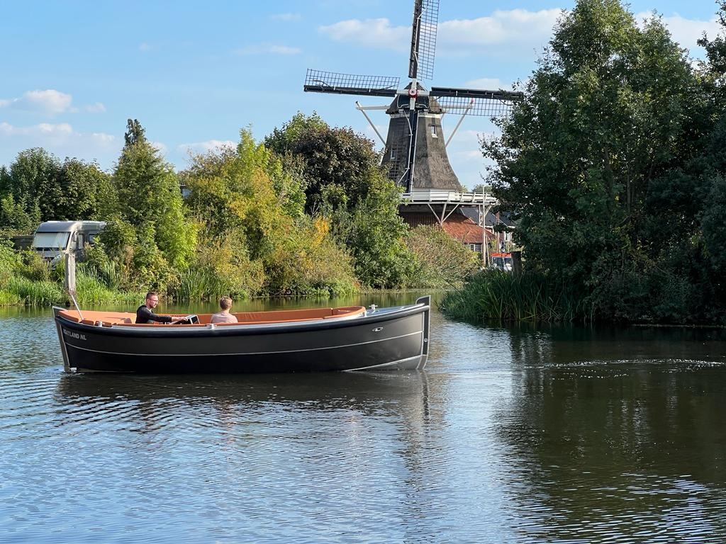 ALUSLOEP 650 OUTBOARD