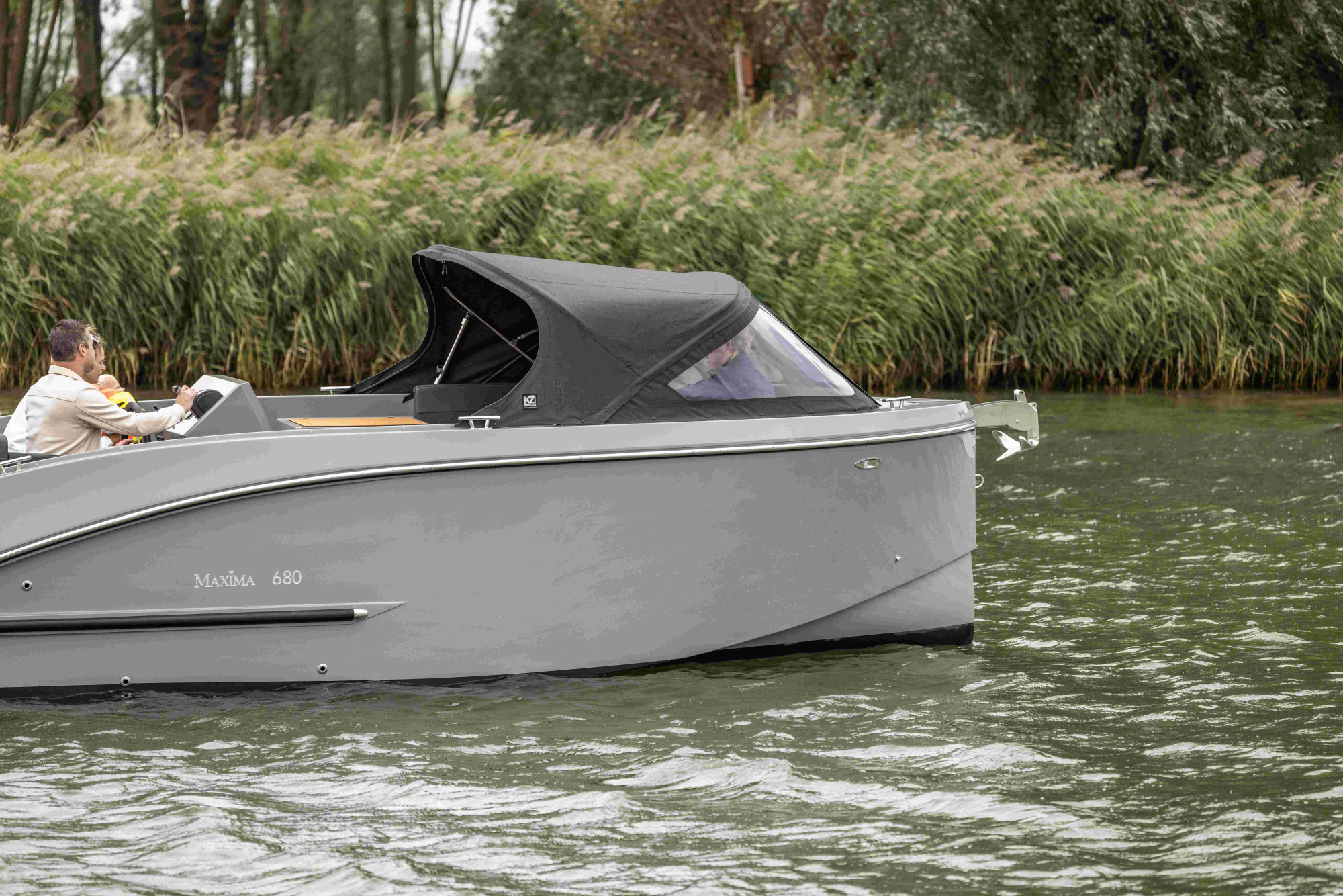 Maxima Boats 680 Sport Lounge