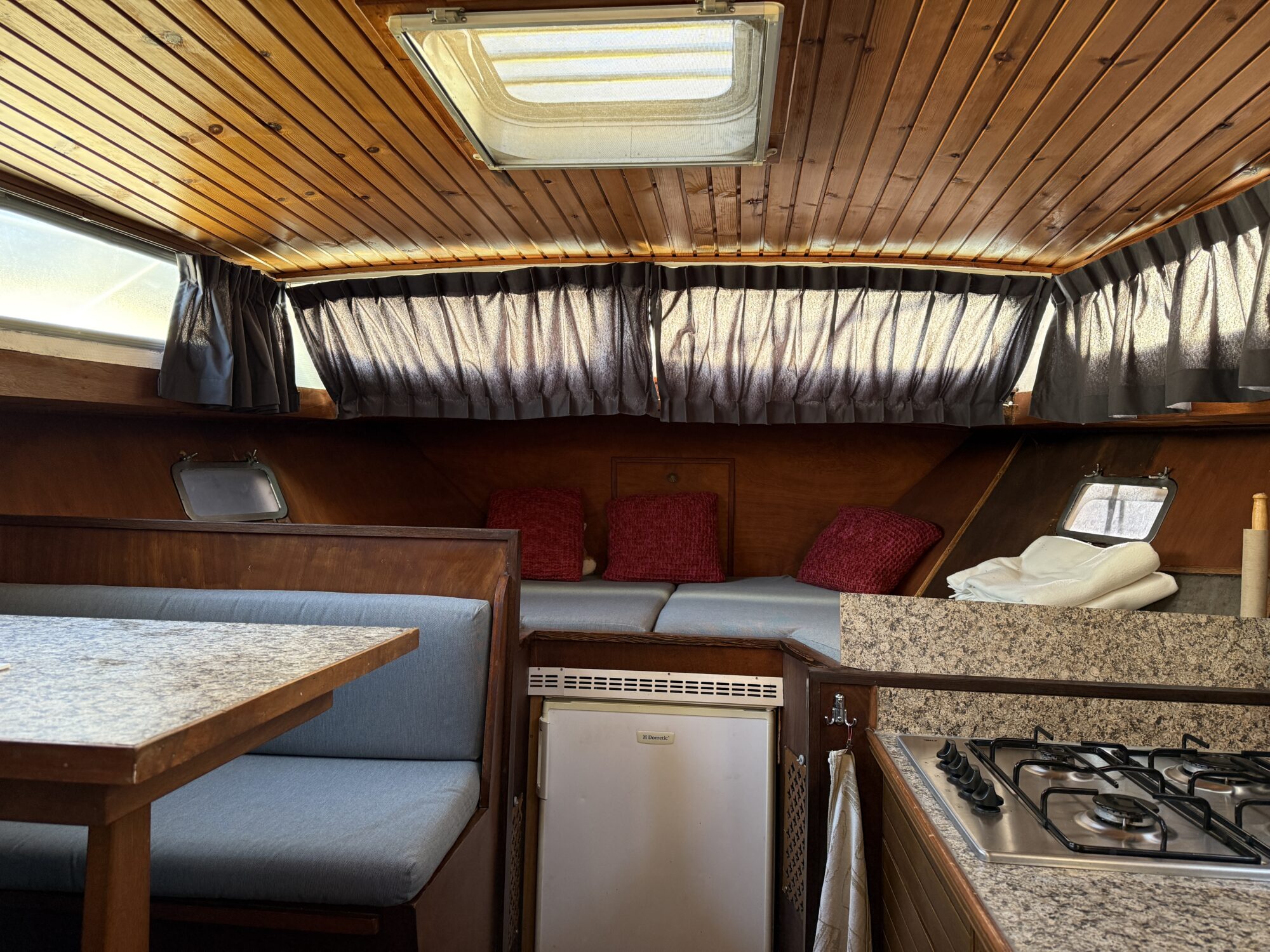 Valkkruiser 12.30 AK Cabrio