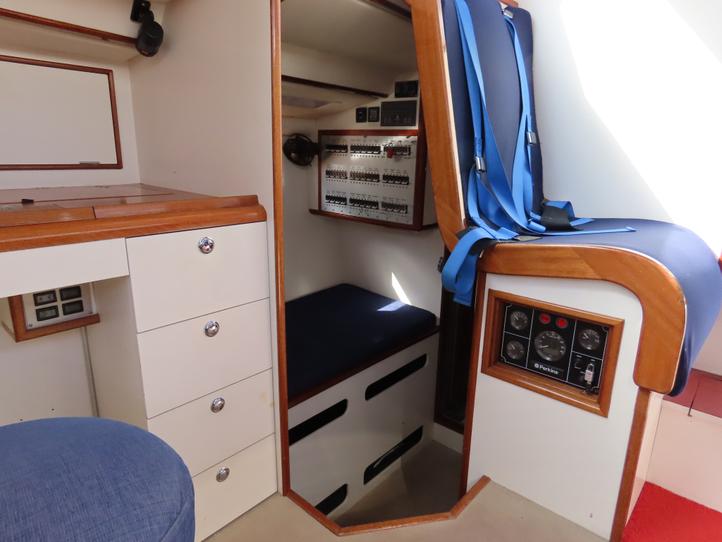 One-off 50’ aluminium Expedition Cruiser