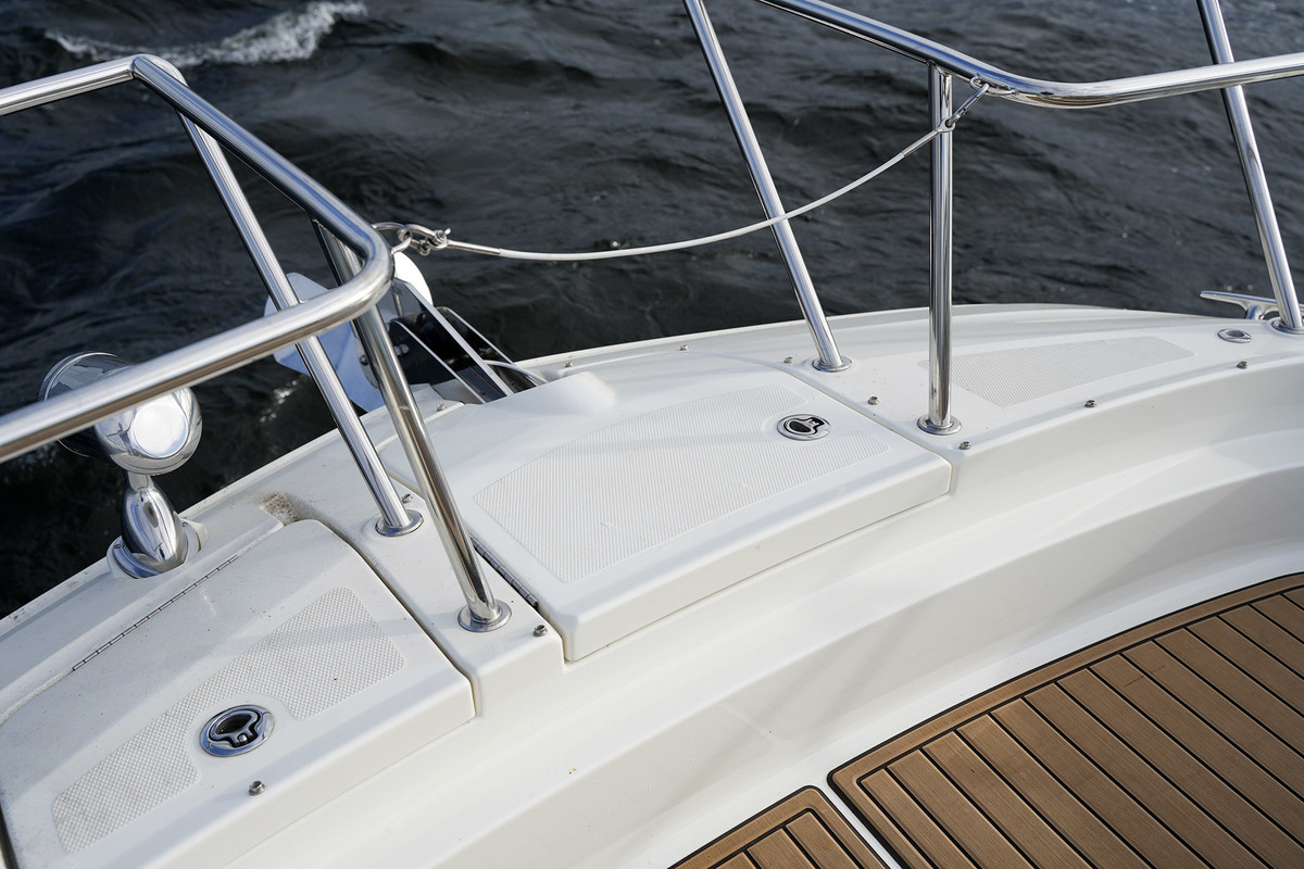 Sea Ray Sundancer 320