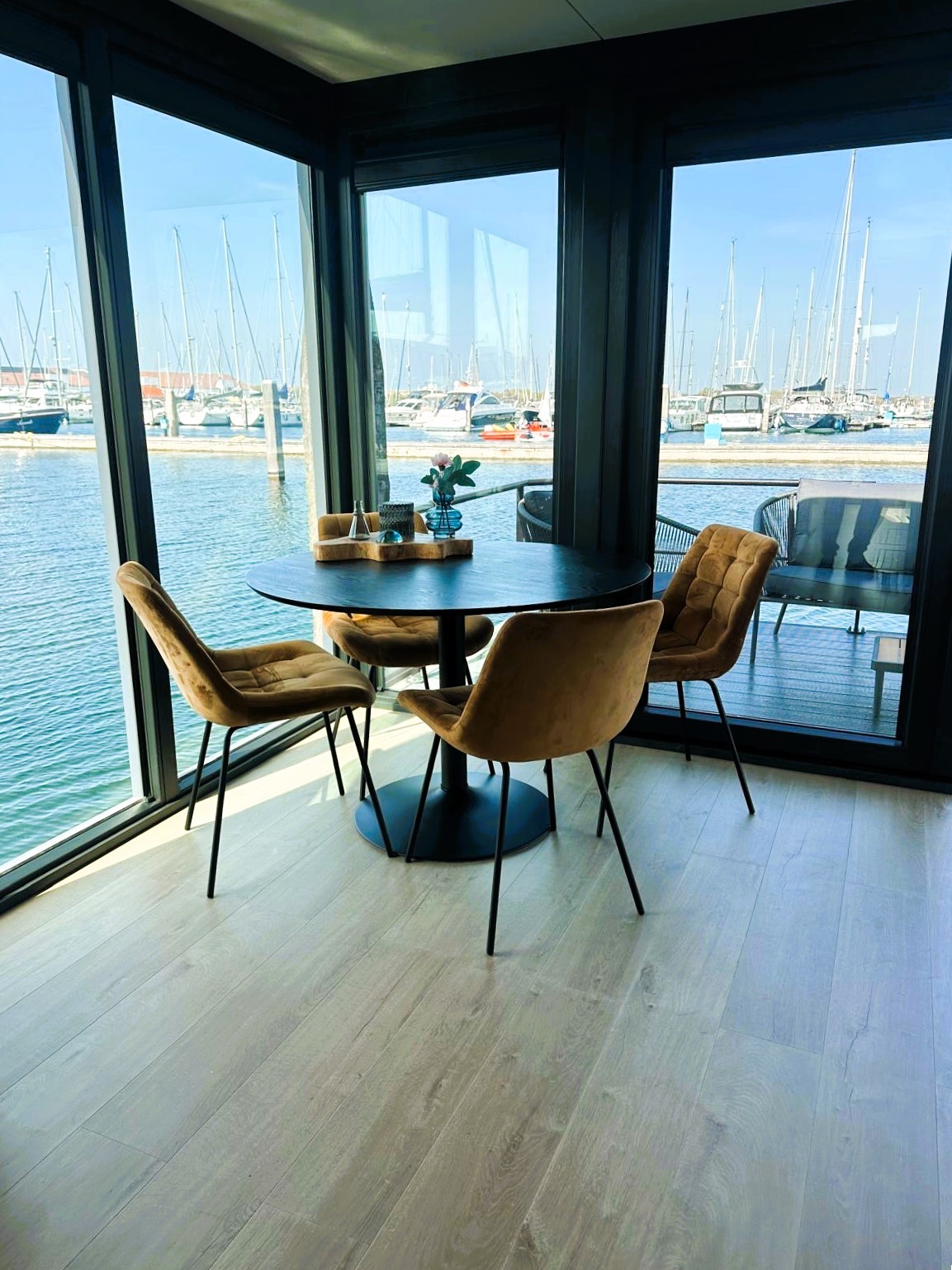 Havenlodge Castalia Houseboat Met Ligplaats