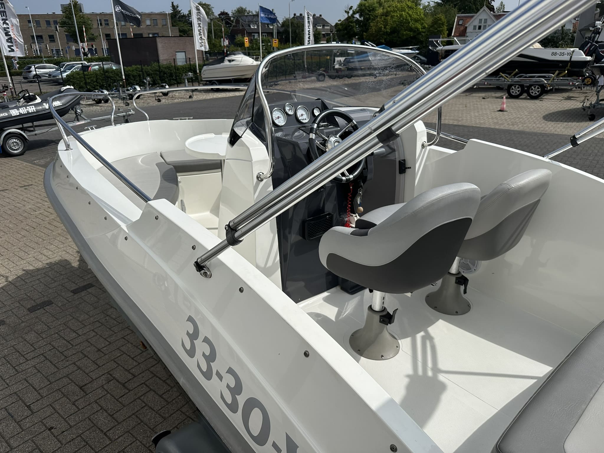 Trident 550 Open