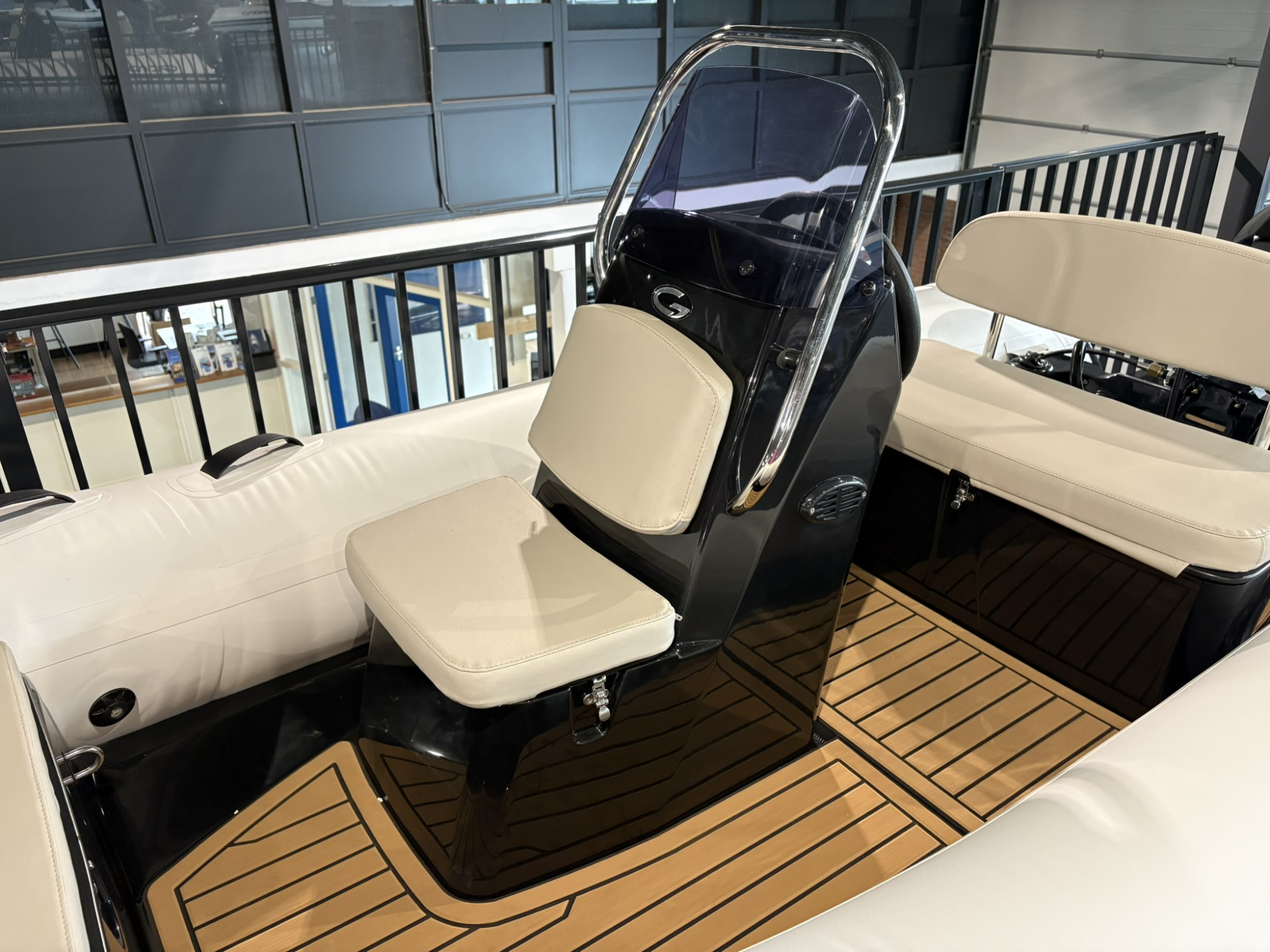 Grand Ribs Grand Silver Line 370