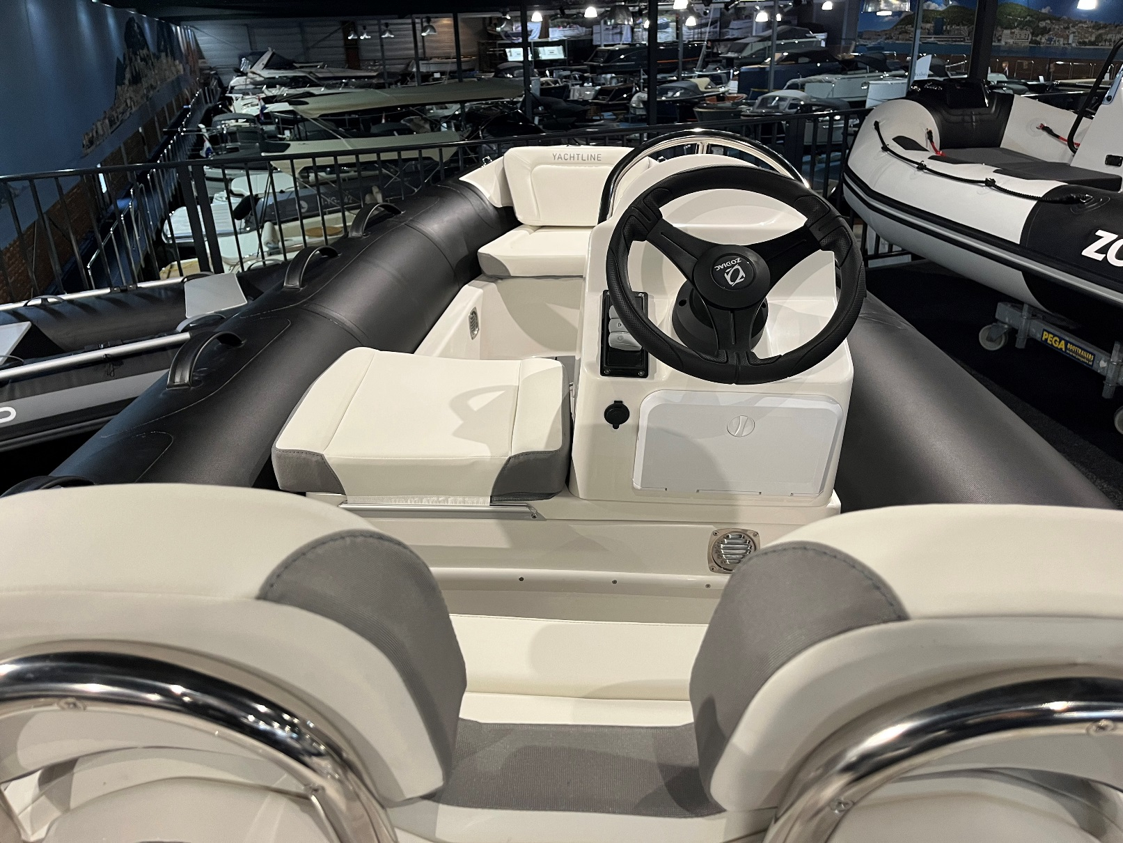 Zodiac Yachtline 400 met Mercury 40 pk!