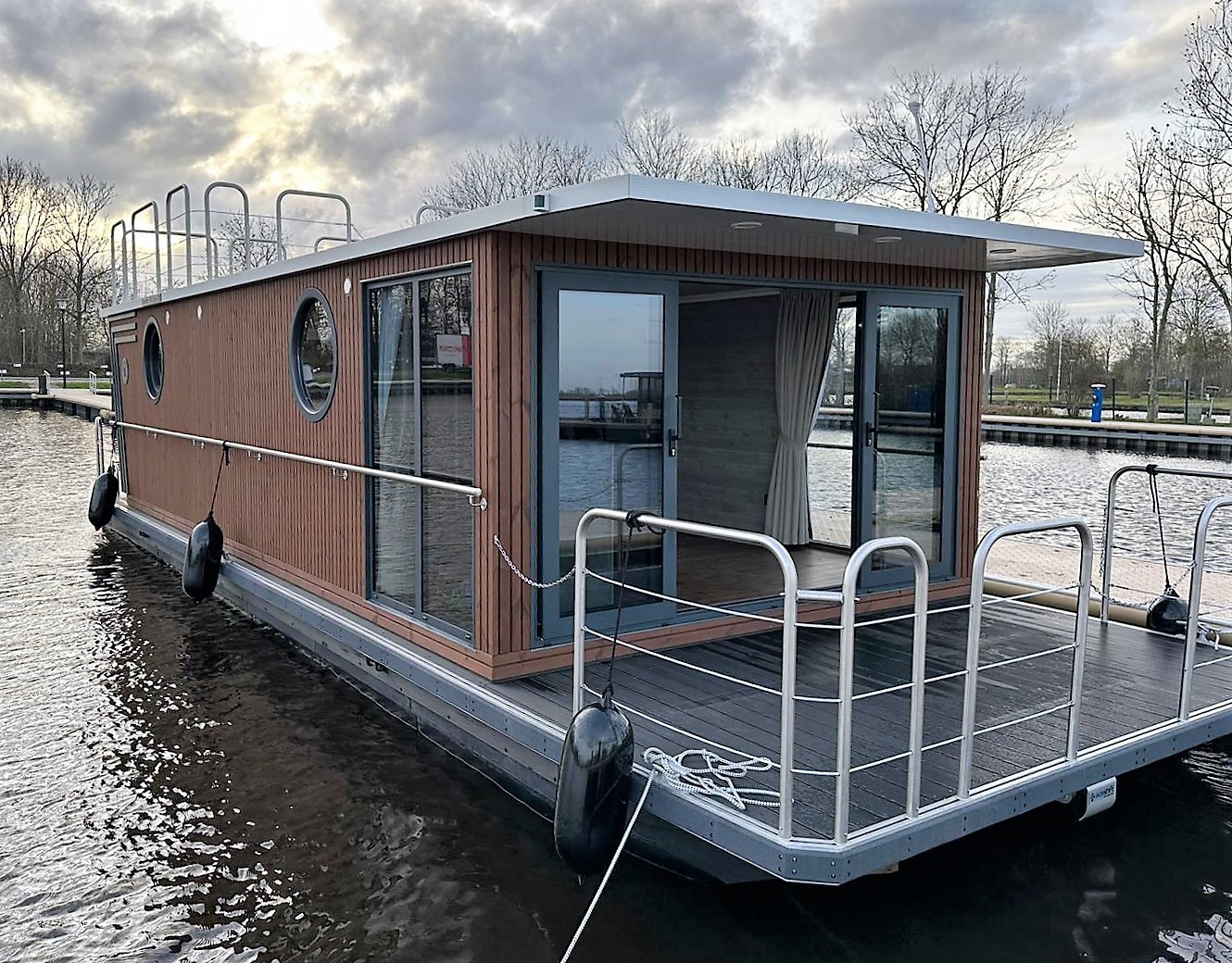 Nordic Season NS 40 Eco 36m2 Houseboat