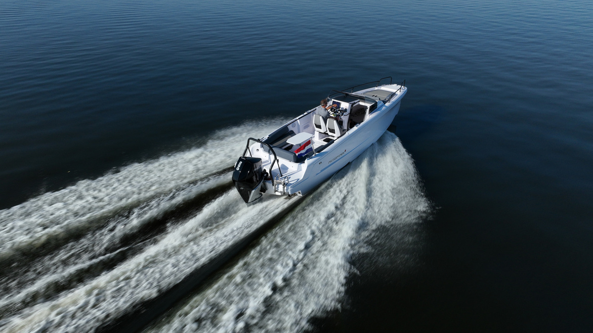 Axopar 25 Cross Bow