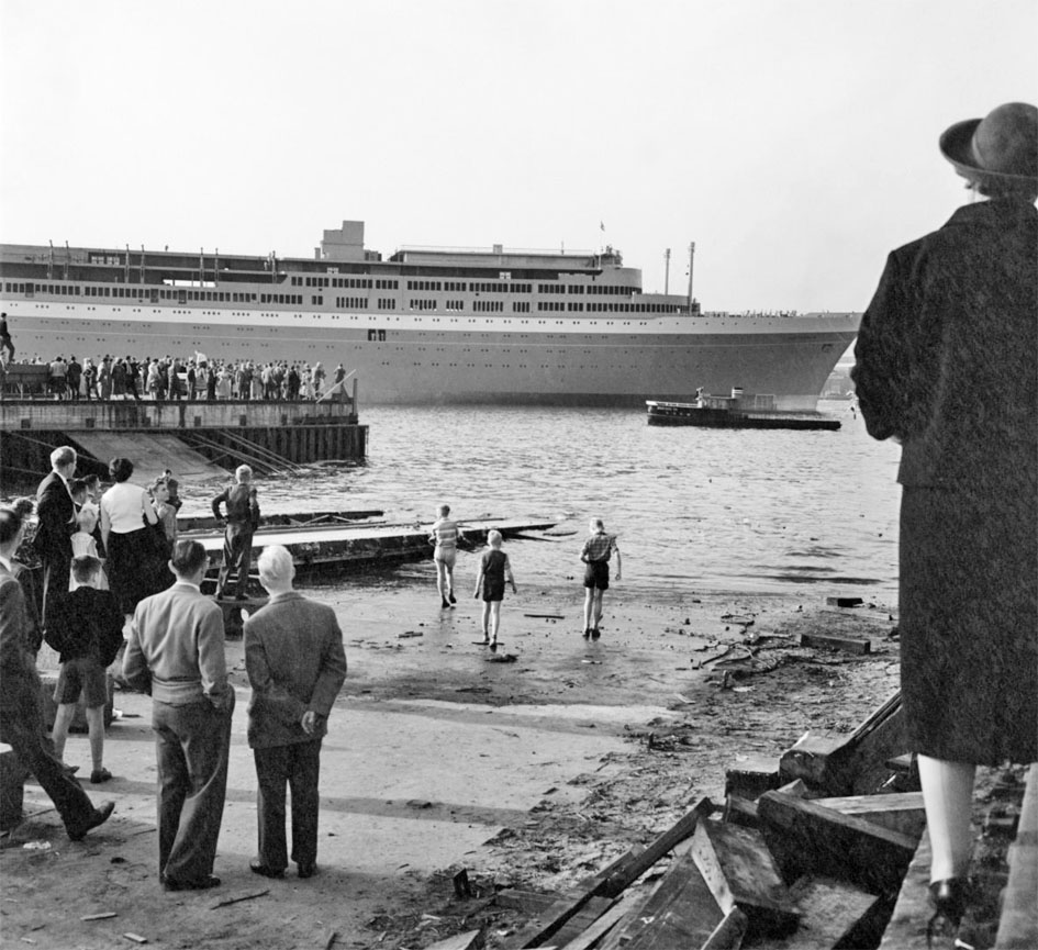 Dockyard 13, Motor tender