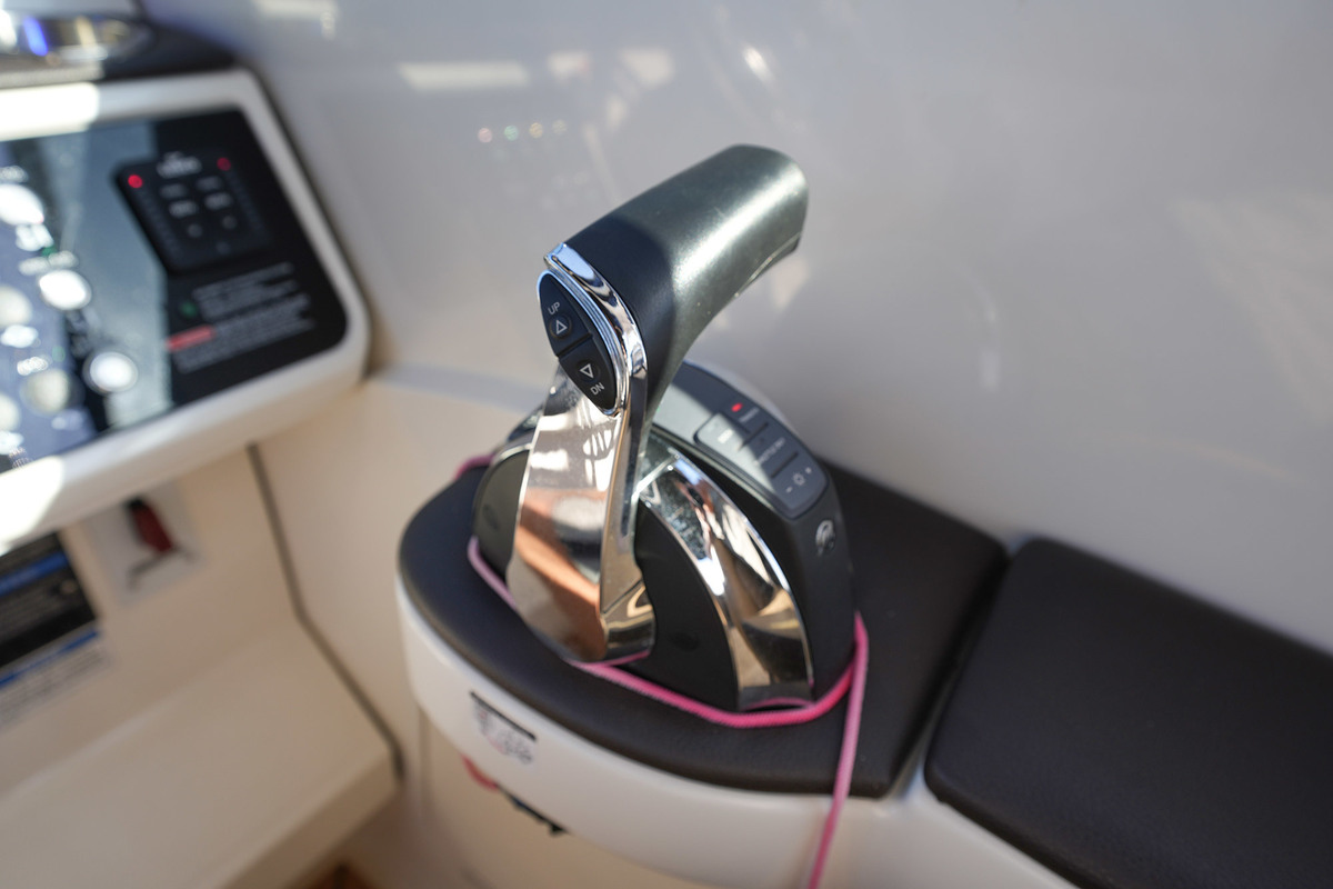 Sea Ray Sundancer 290