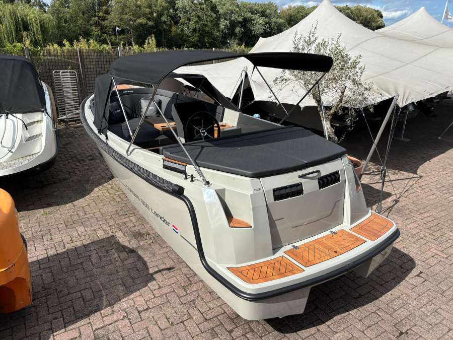 Corsiva 650 Tender Vaarklaar suzuki 30pk 