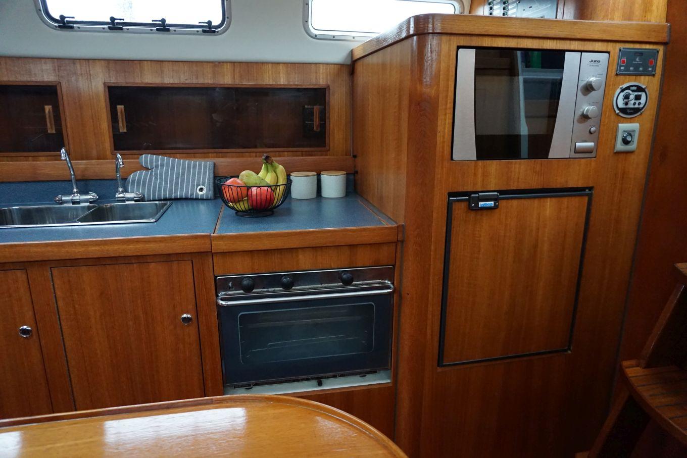 Motor Yacht Danish Rose Trimaran 14.30