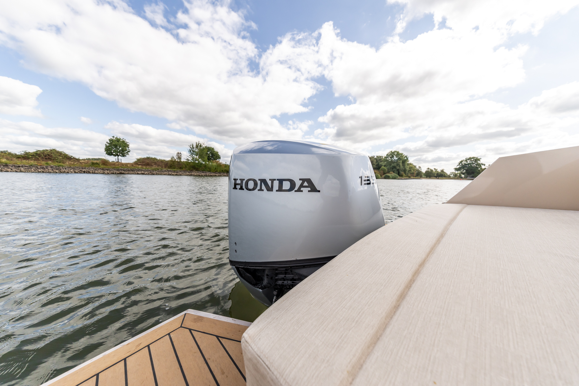 Maxima Boats 580 Sport Lounge
