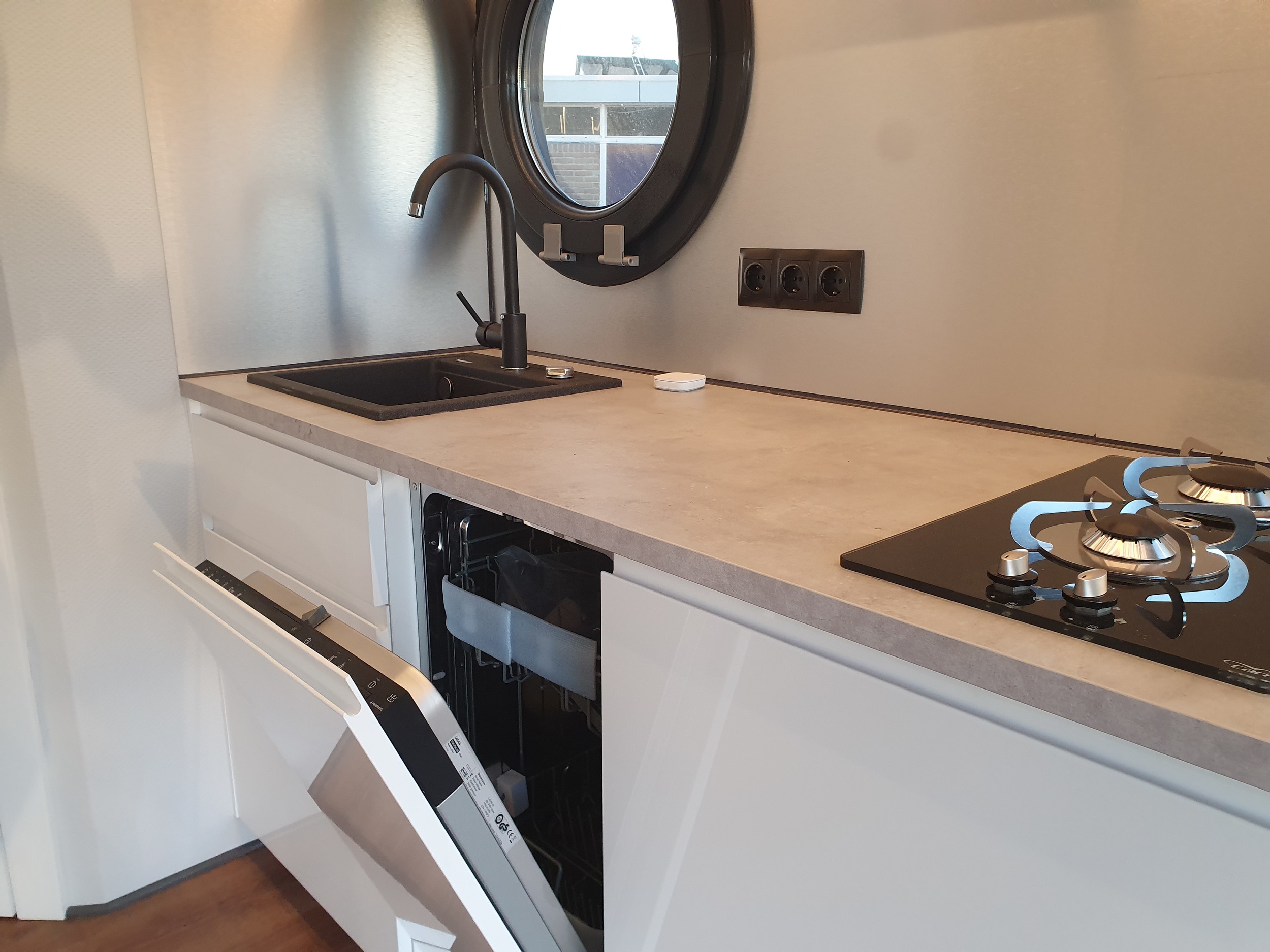 La Mare Houseboat Apartboat L - Vaarklaar - Met Verhuur