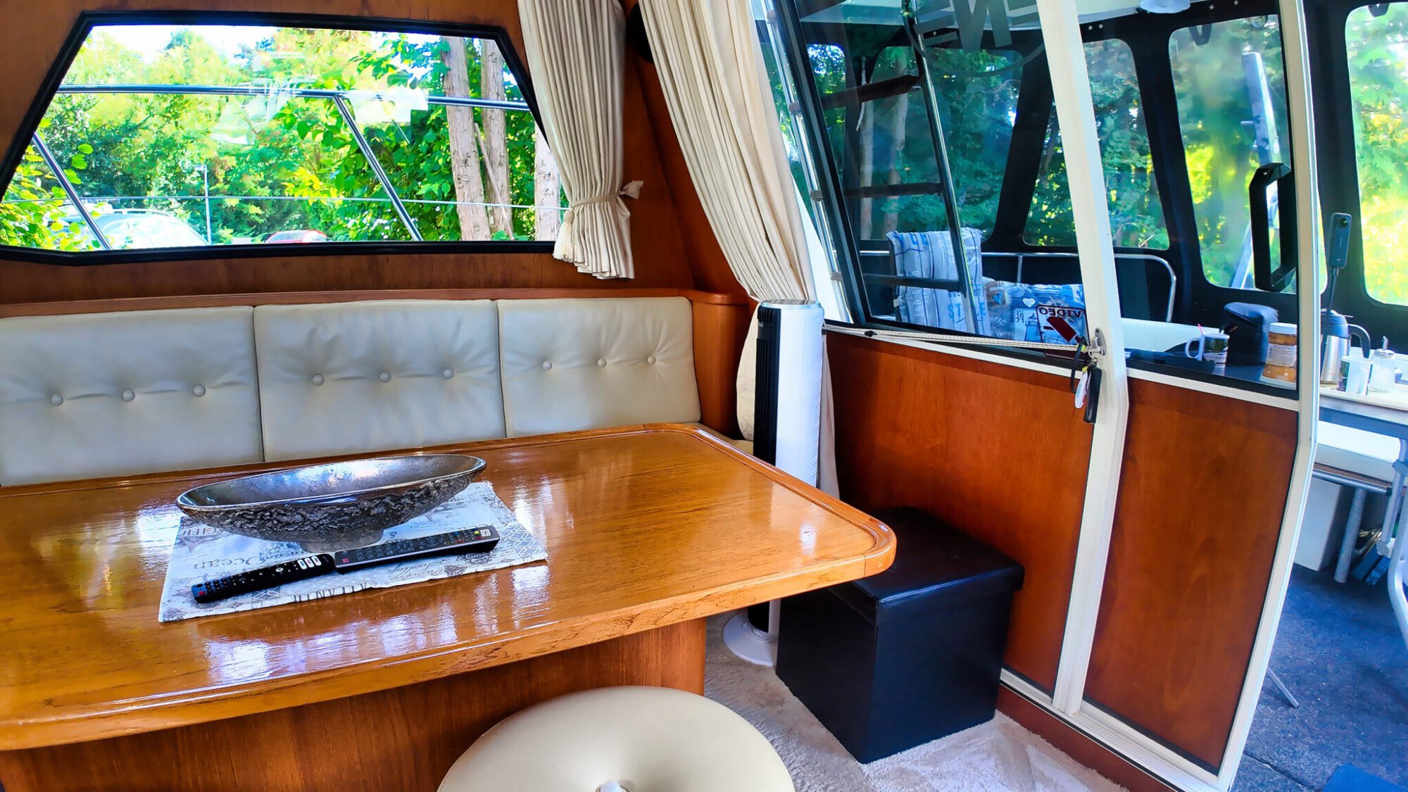 Neptunus 138 / 46 Flybridge Sedan