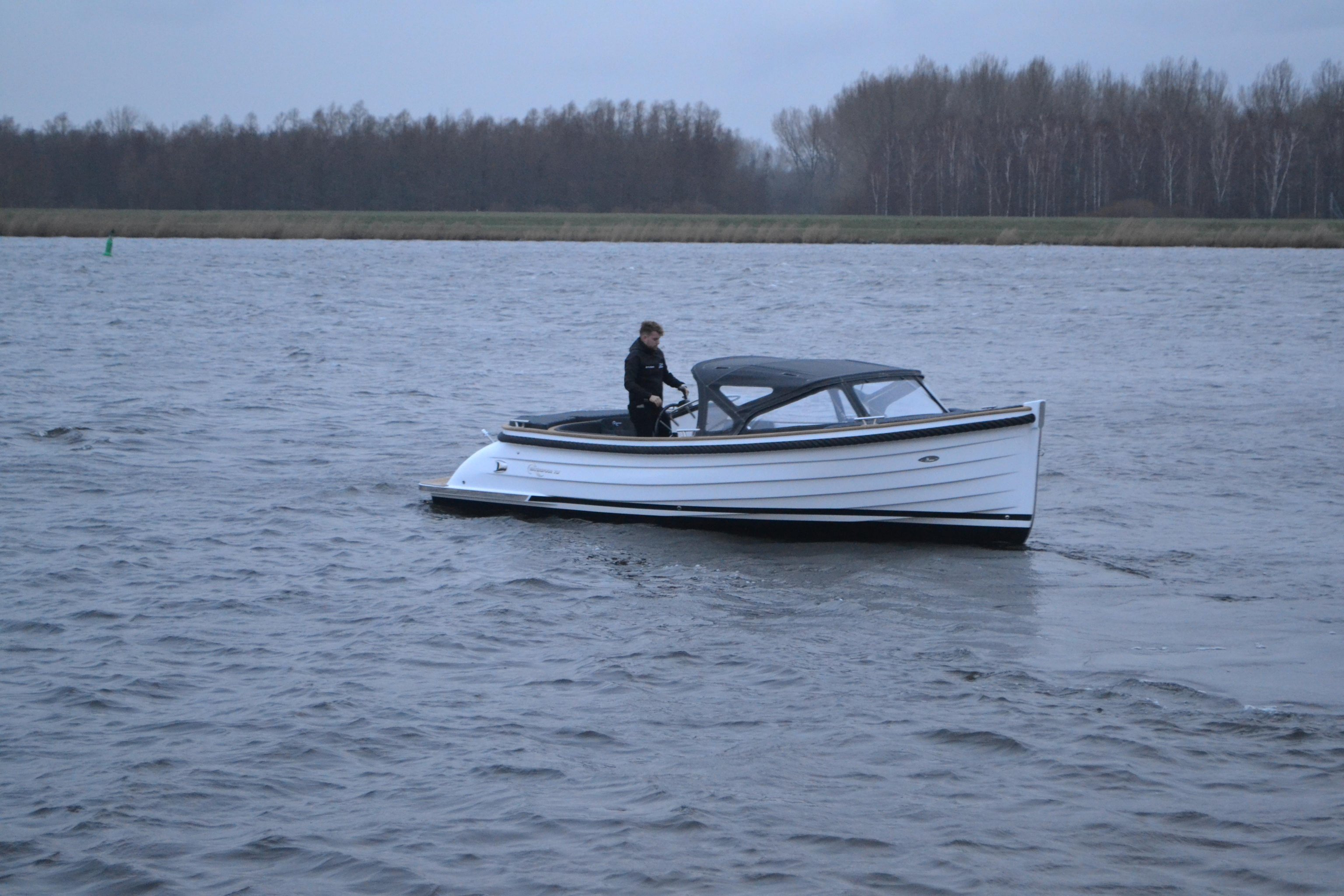 Waterspoor 717Outboard DE GROOTSTE SLOEPENSHOWROOM VAN NEDERLAND