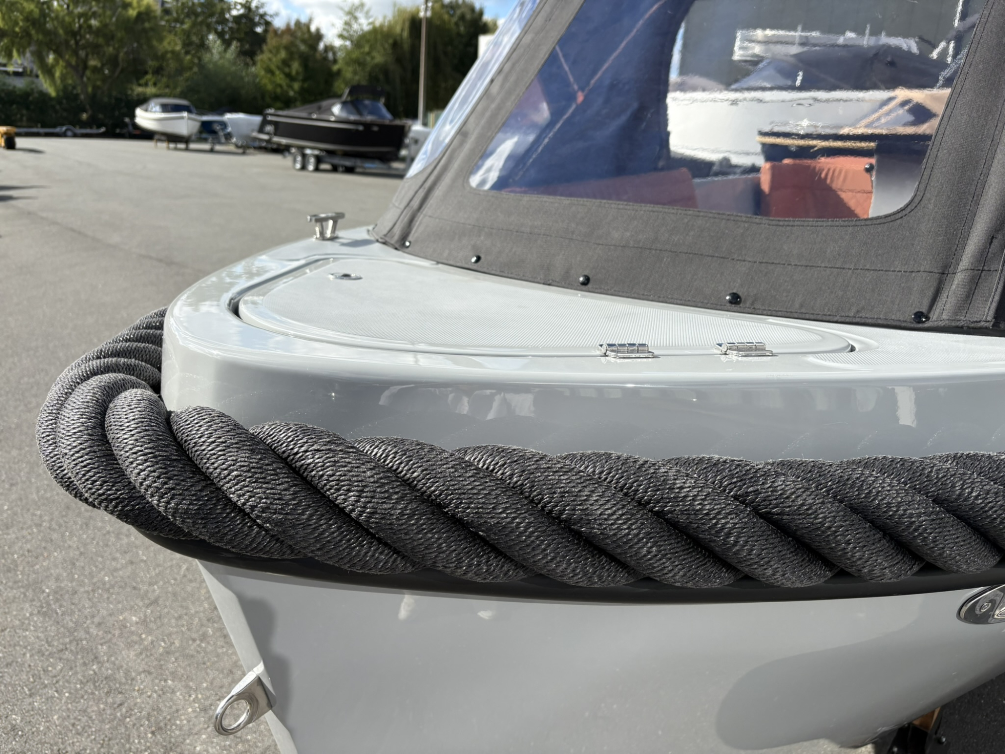 Maxima Boats 600 in verkeersgrijs (RAL 7042) op voorraad!