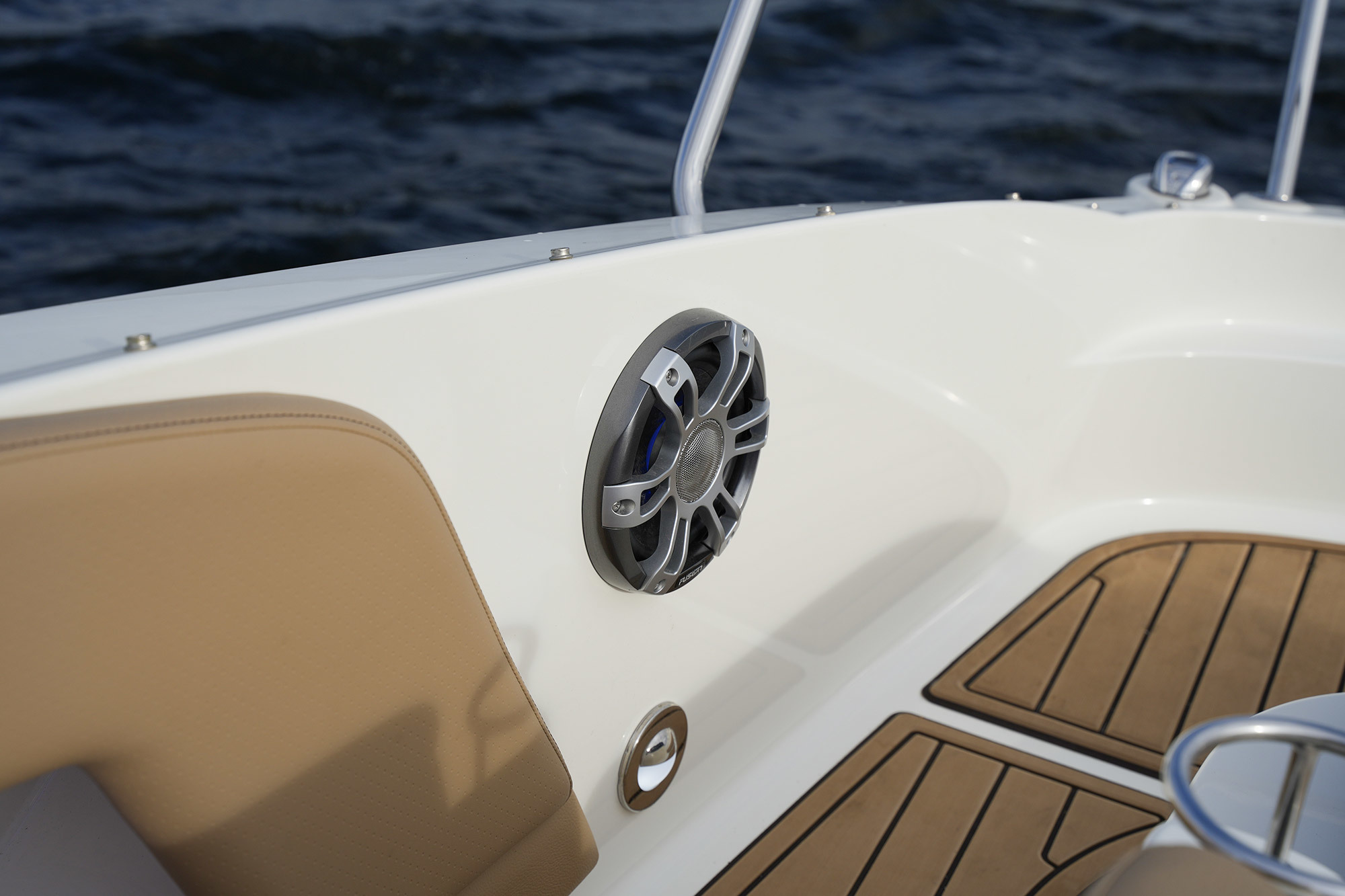 Sea Ray Sundancer 320