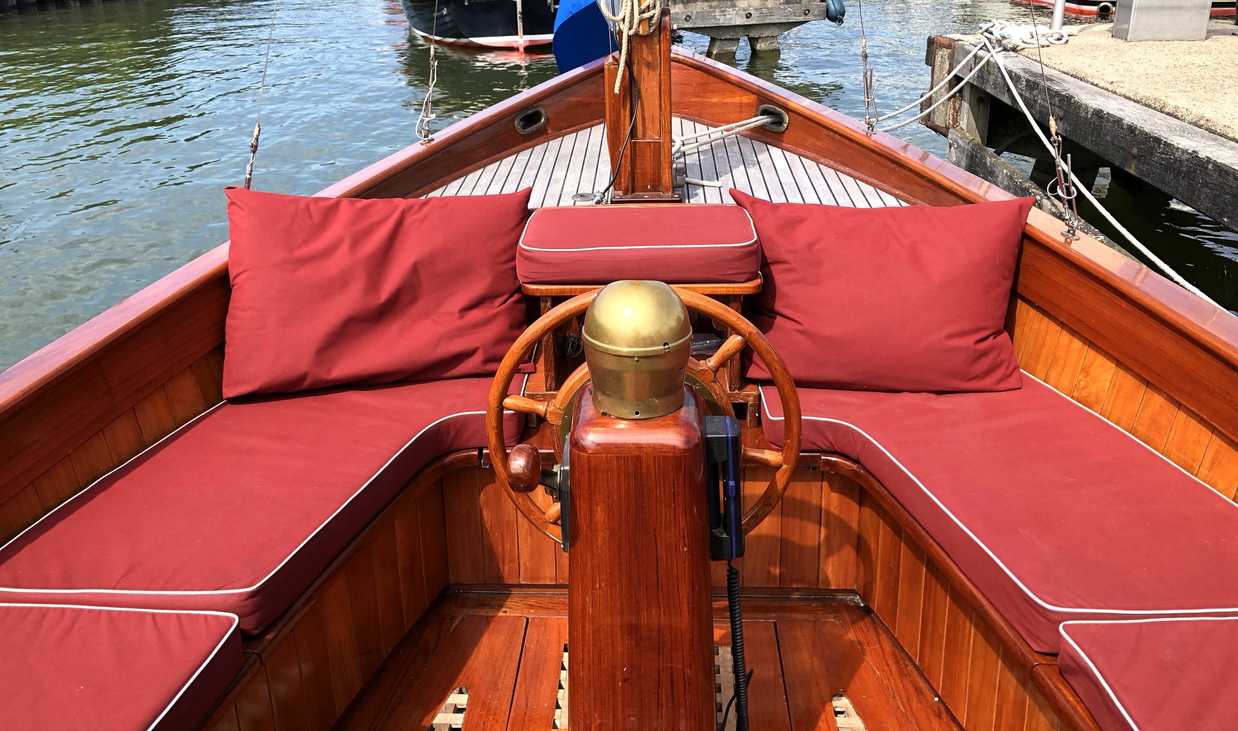 Scherpel Kajuitsloep Teak/ Mahonie