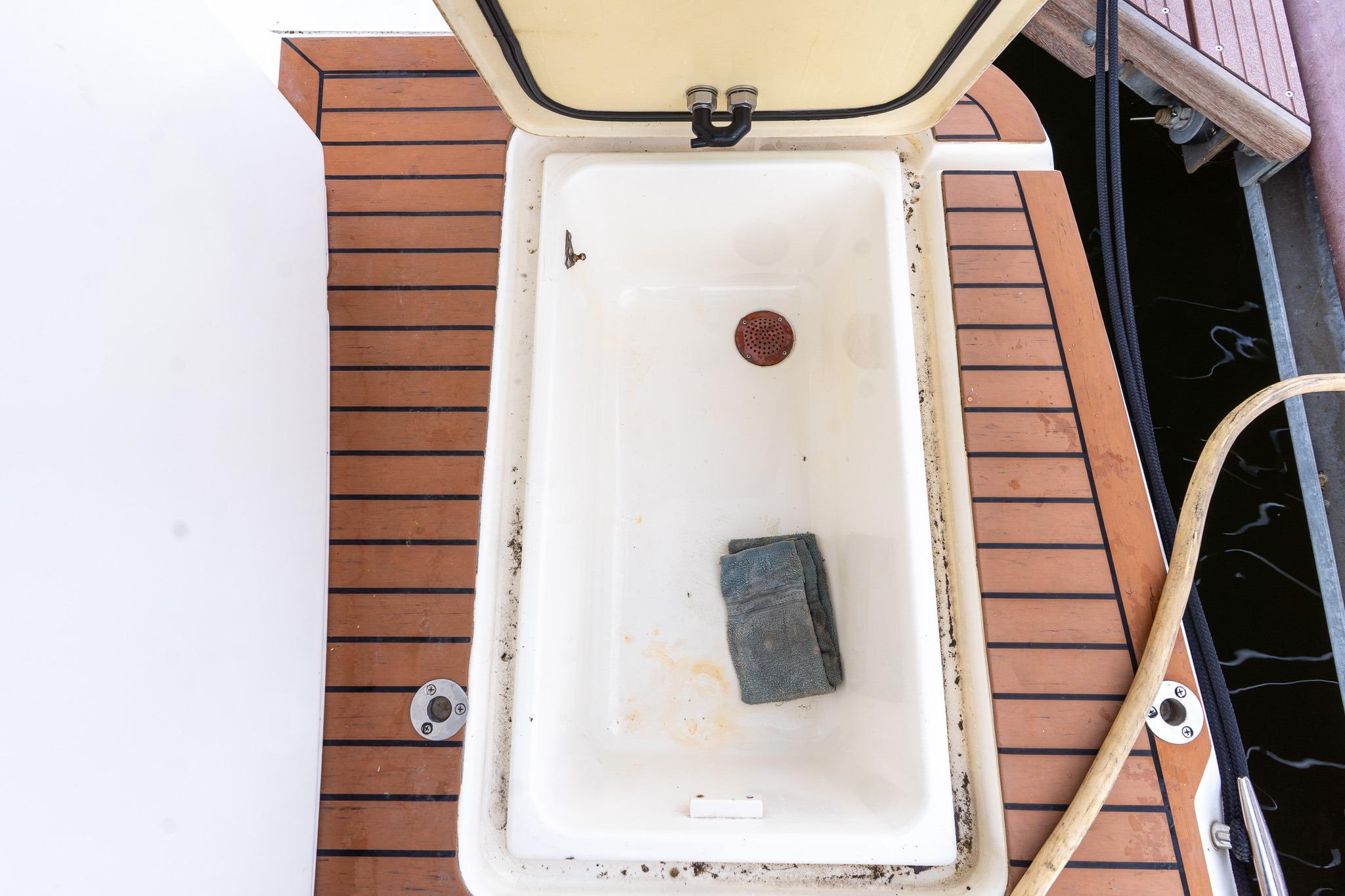 Cruisers Yachts 415 Express Motoryacht