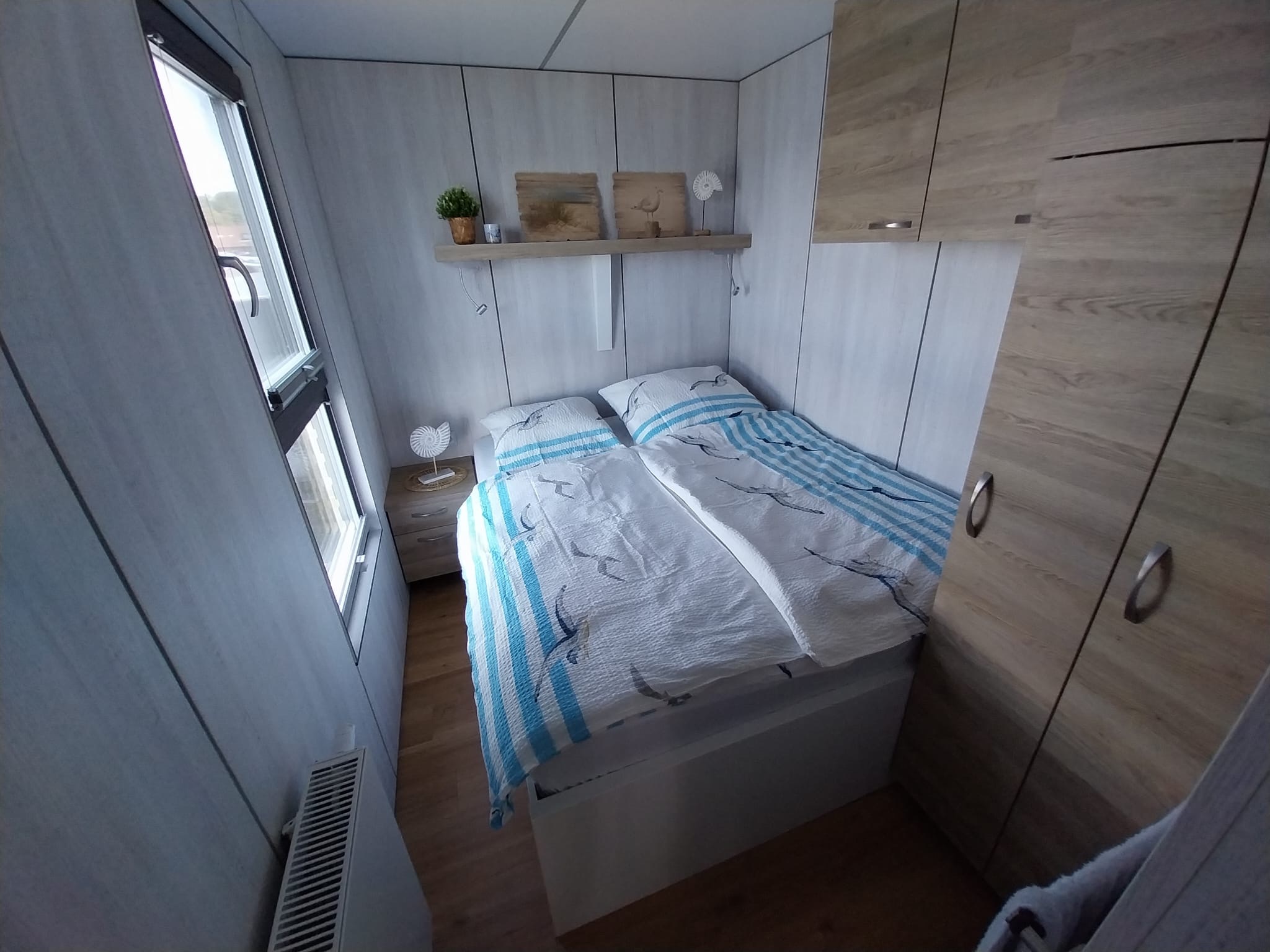 HT4 Houseboat Lelystad Ligplaats