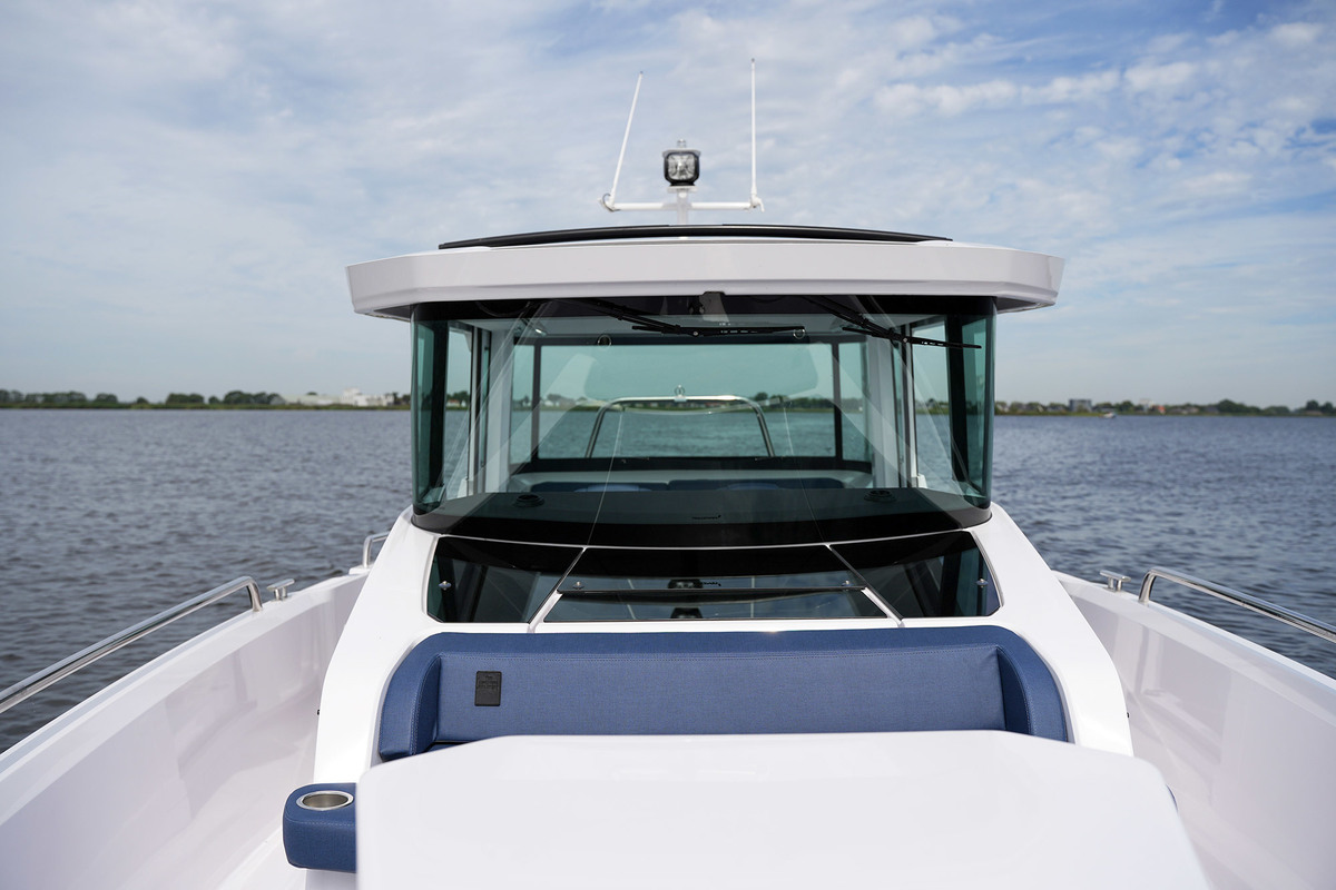 Axopar 29 XC Cross Cabin