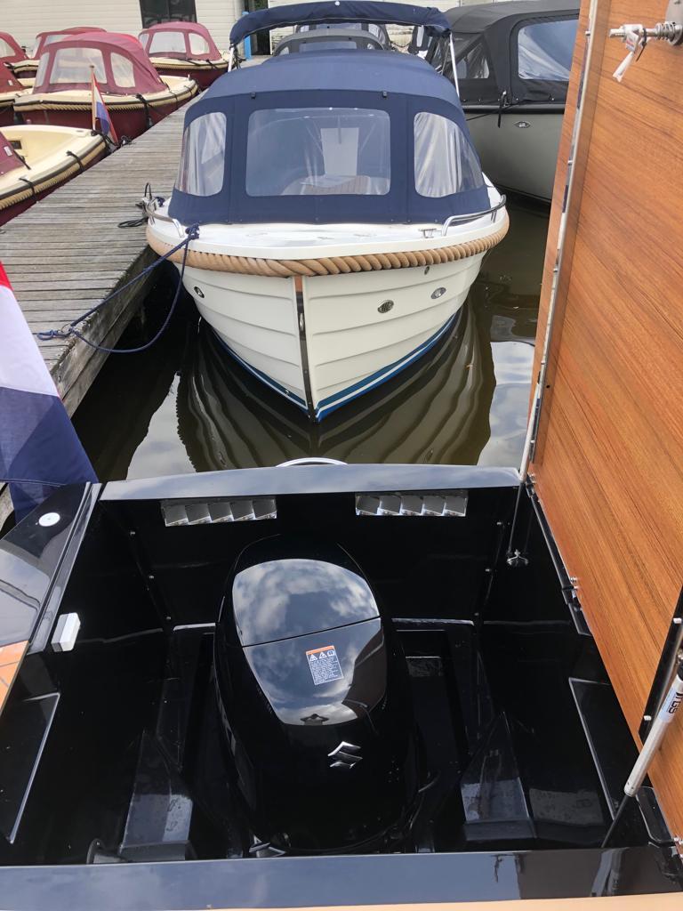 Corsiva 650 tender Suzuki 90pk Verkocht