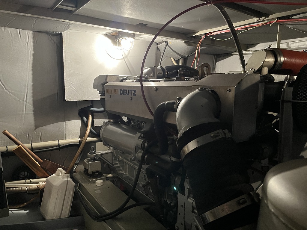 Blauwe Hand Trawler 1400