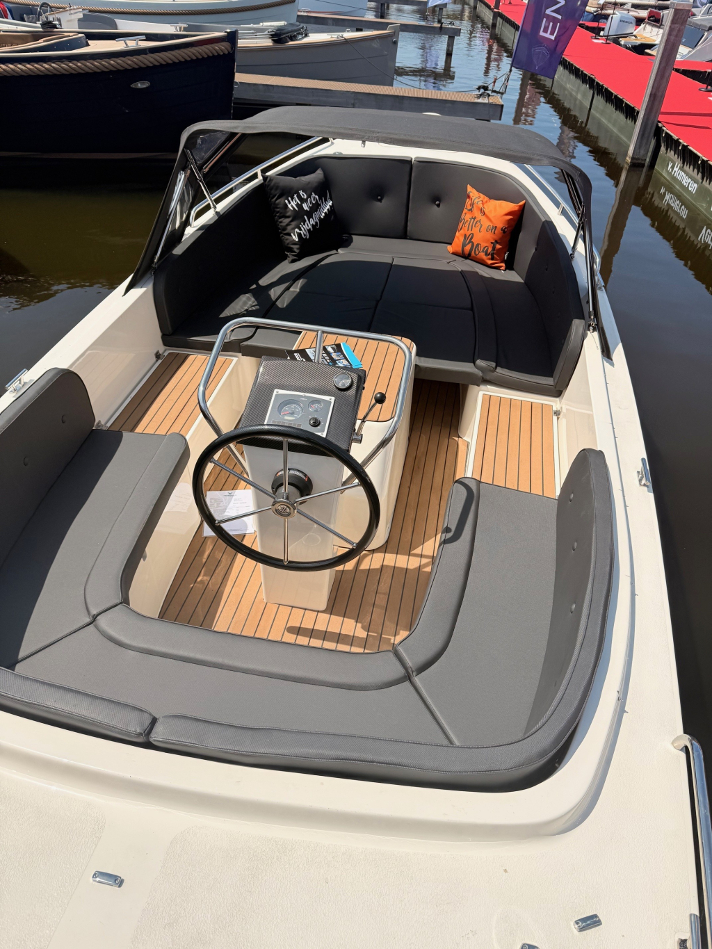 Waterspoor  630 Demo & ELKE ZONDAG OPEN