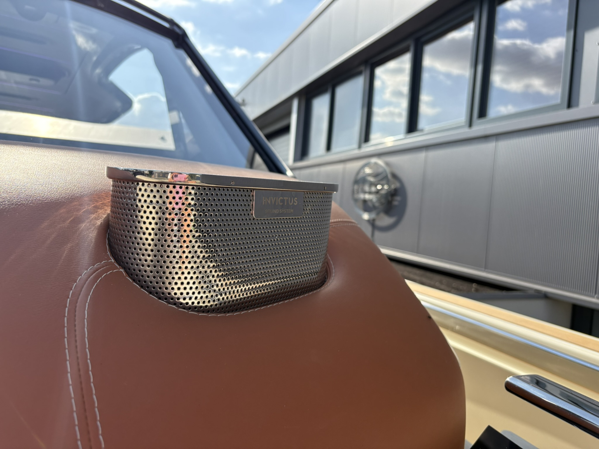 Invictus yachts Invictus 420 TT - Nieuw binnen!