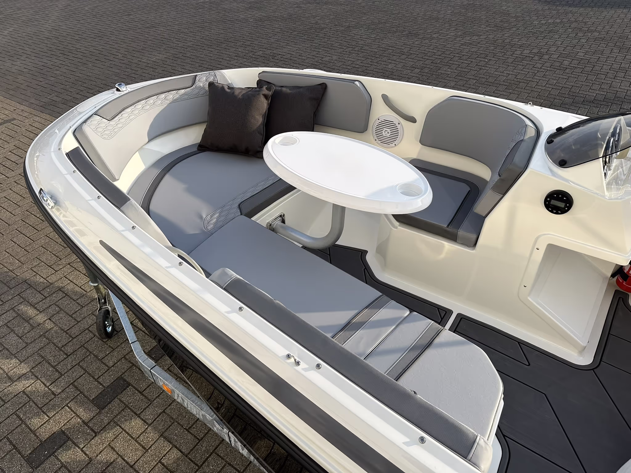 Bayliner Element M15