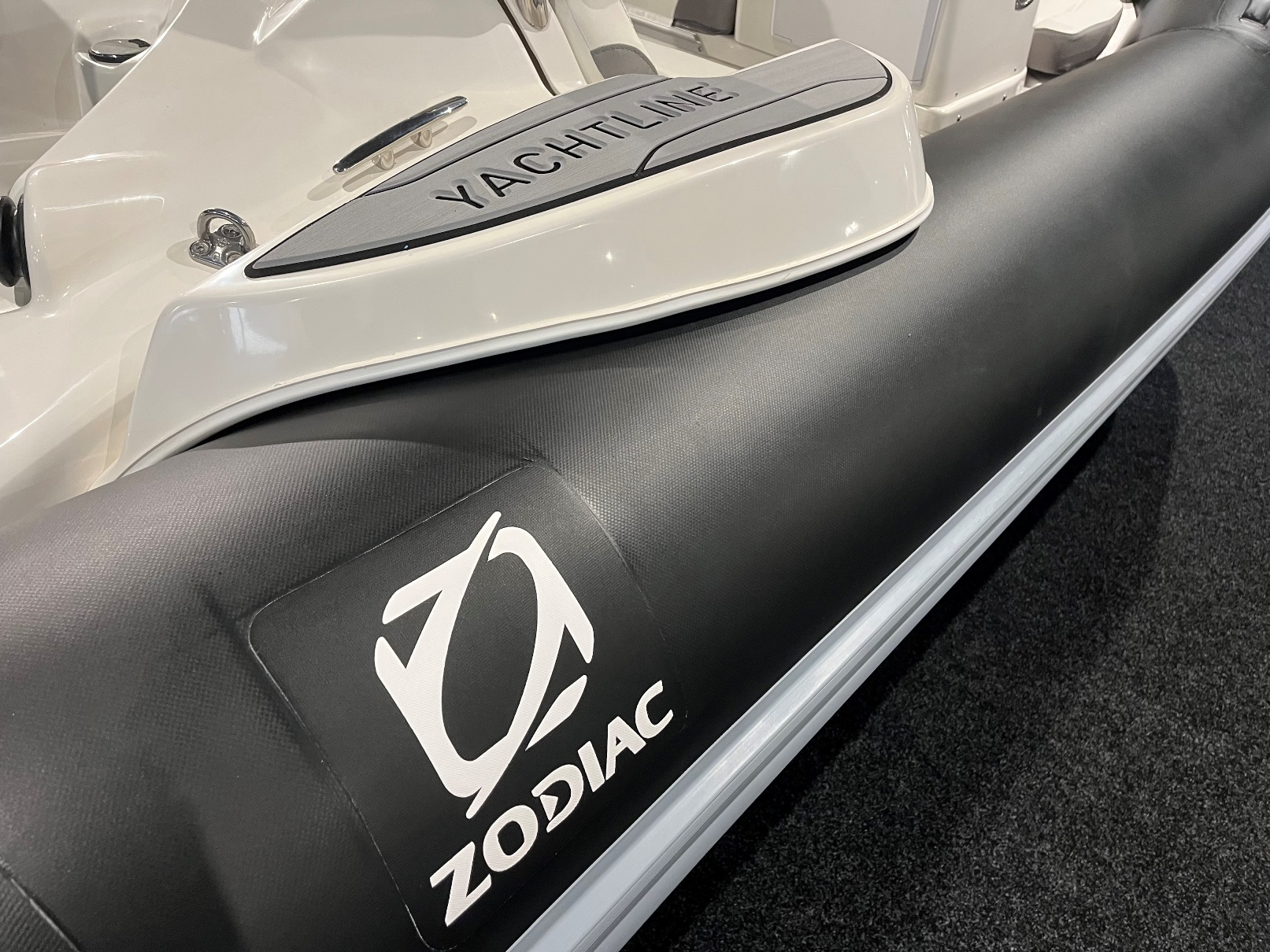 Zodiac Yachtline 400 met Mercury 40 pk!